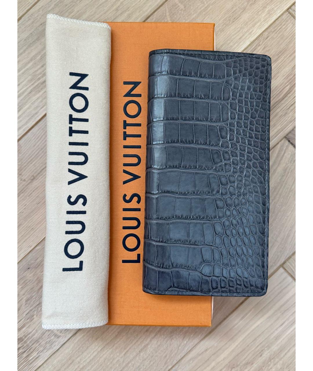 LOUIS VUITTON Серый кошелек из кожи крокодила, фото 8
