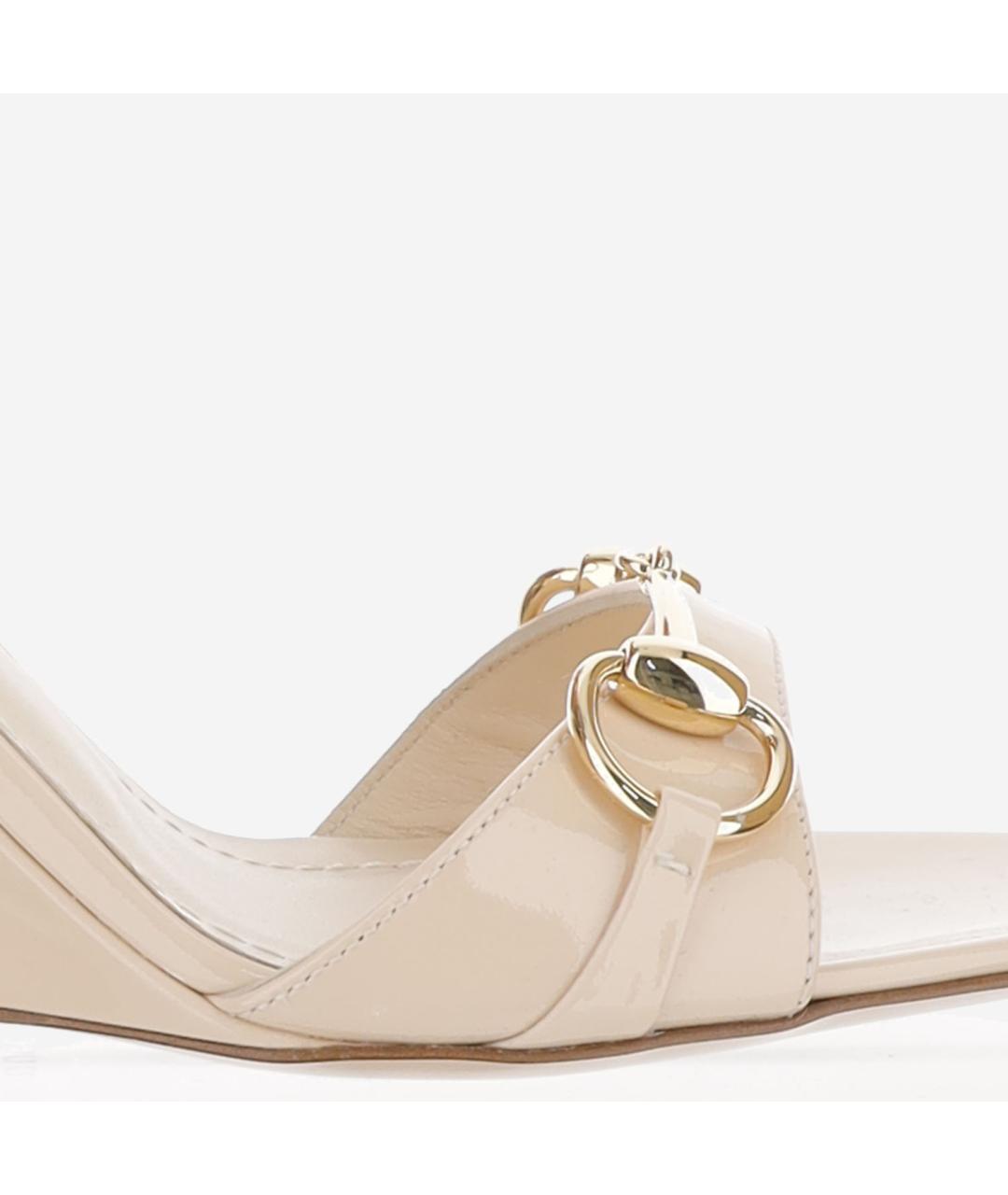 GUCCI Бежевые босоножки из лакированной кожи, фото 4