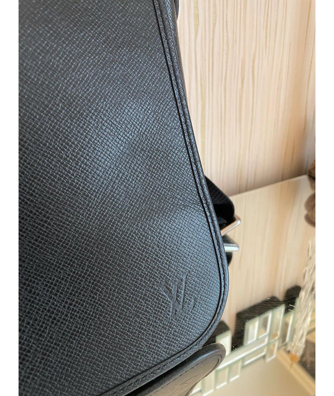LOUIS VUITTON Черная кожаная сумка на плечо, фото 7