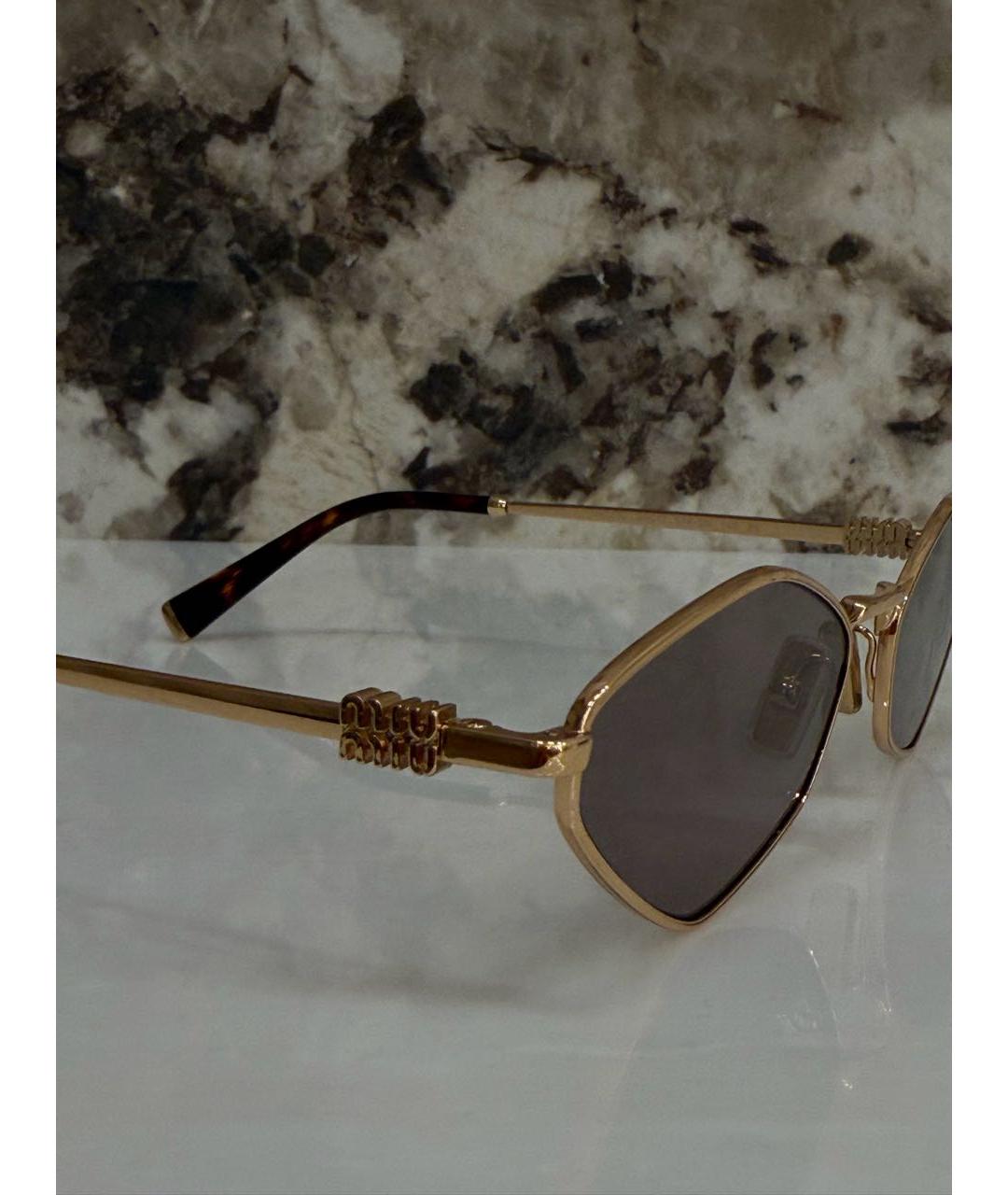 MIU MIU Золотые металлические солнцезащитные очки, фото 3