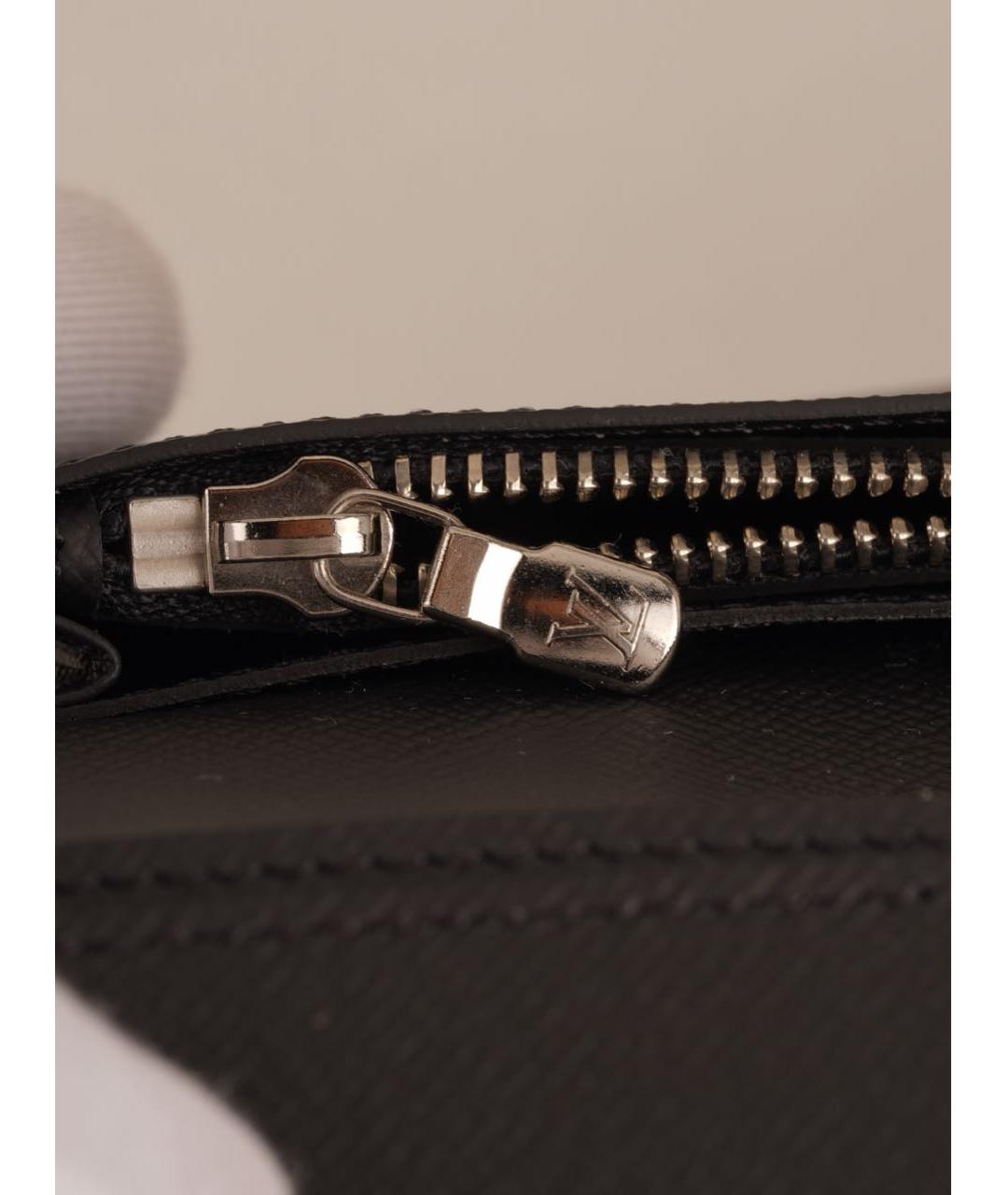 LOUIS VUITTON Черный кожаный кошелек, фото 8