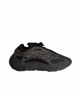 YEEZY Низкие кроссовки / кеды