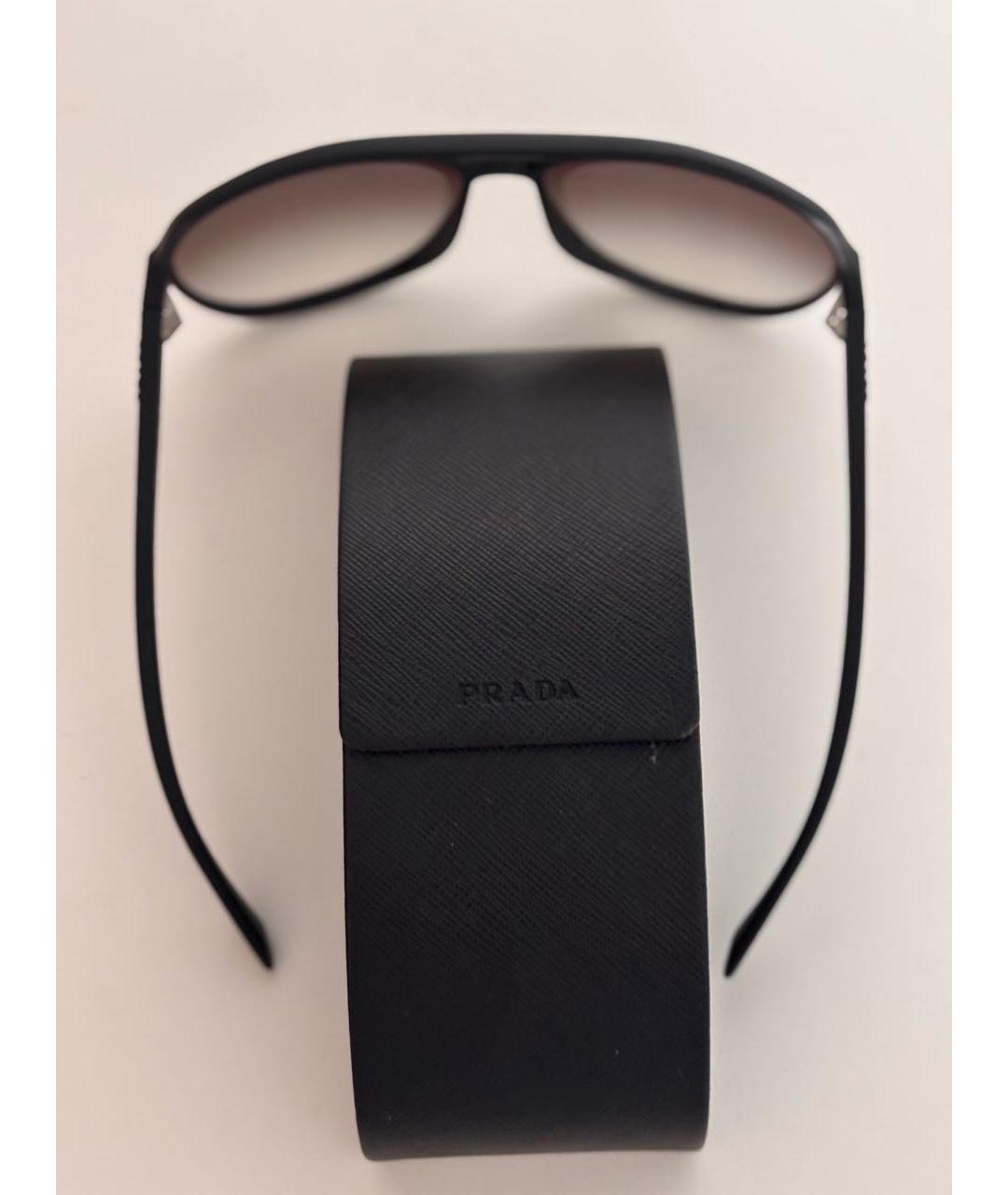 PRADA Черные пластиковые солнцезащитные очки, фото 4