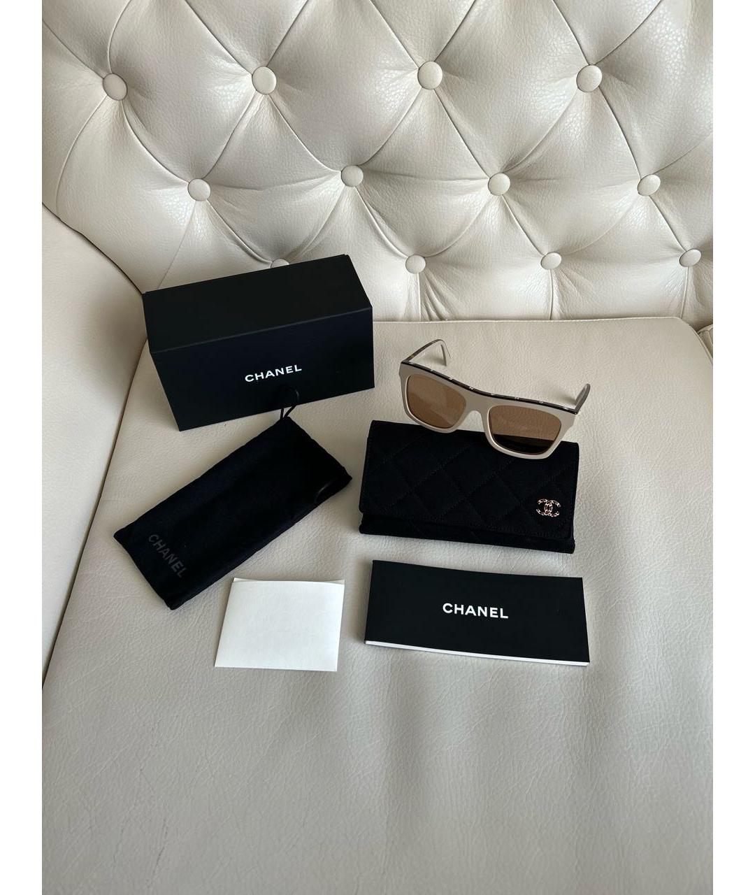 CHANEL Бежевые пластиковые солнцезащитные очки, фото 8