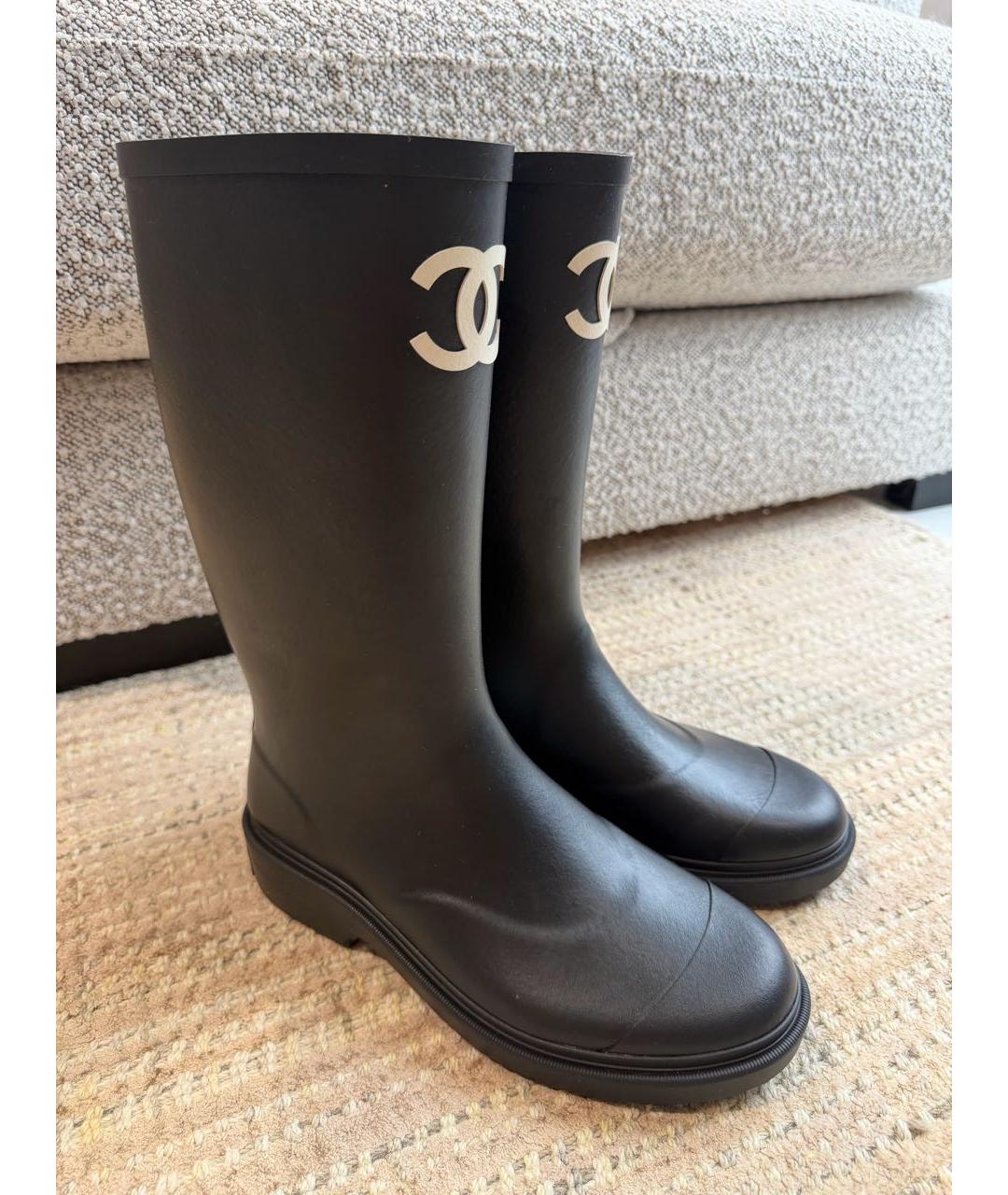 CHANEL Черные нубуковые сапоги, фото 2