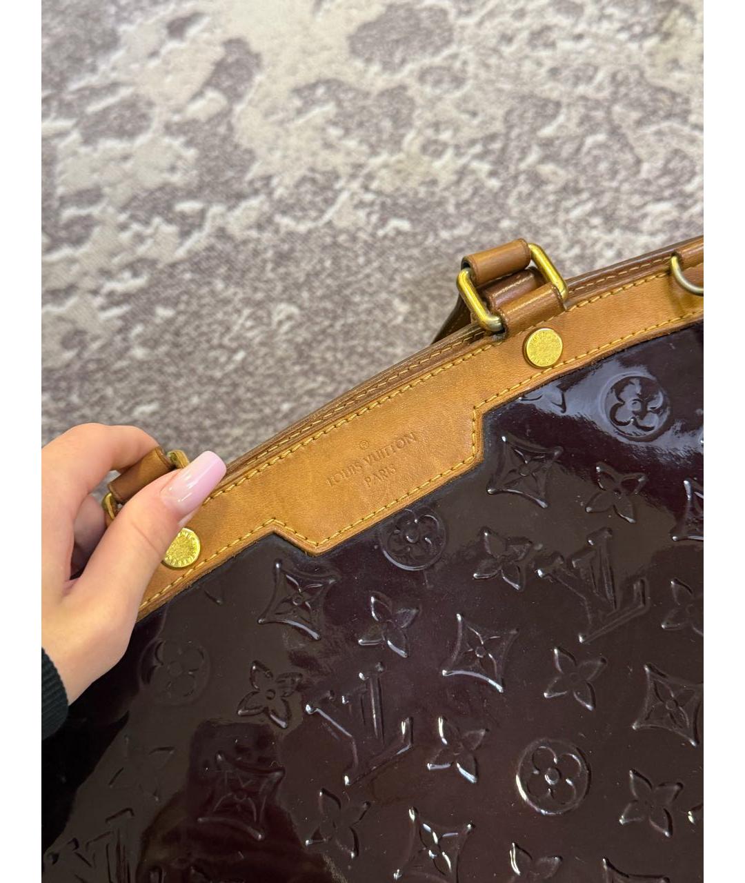 LOUIS VUITTON Бордовая сумка тоут из лакированной кожи, фото 5