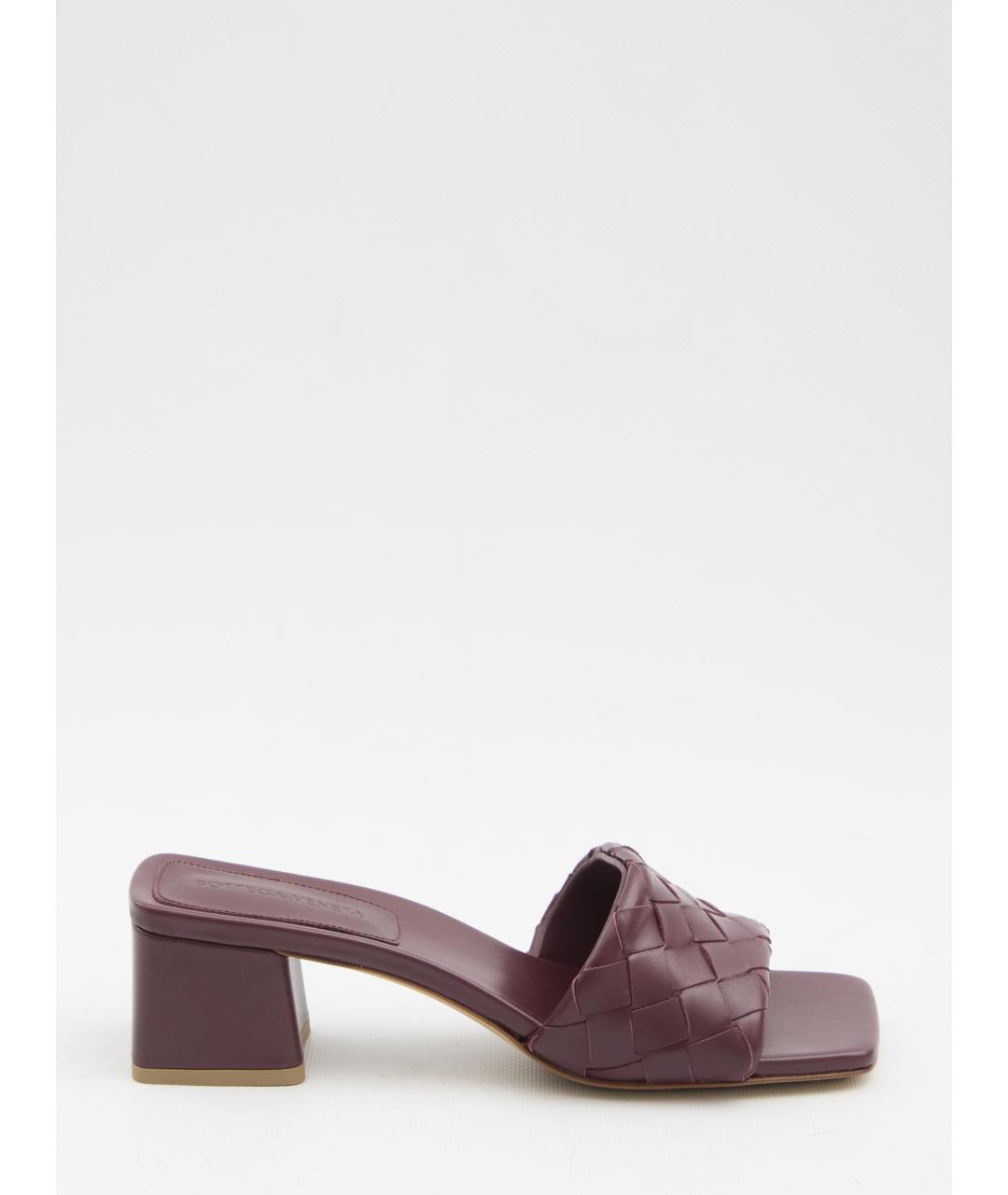 BOTTEGA VENETA Бордовые кожаные мюли, фото 1