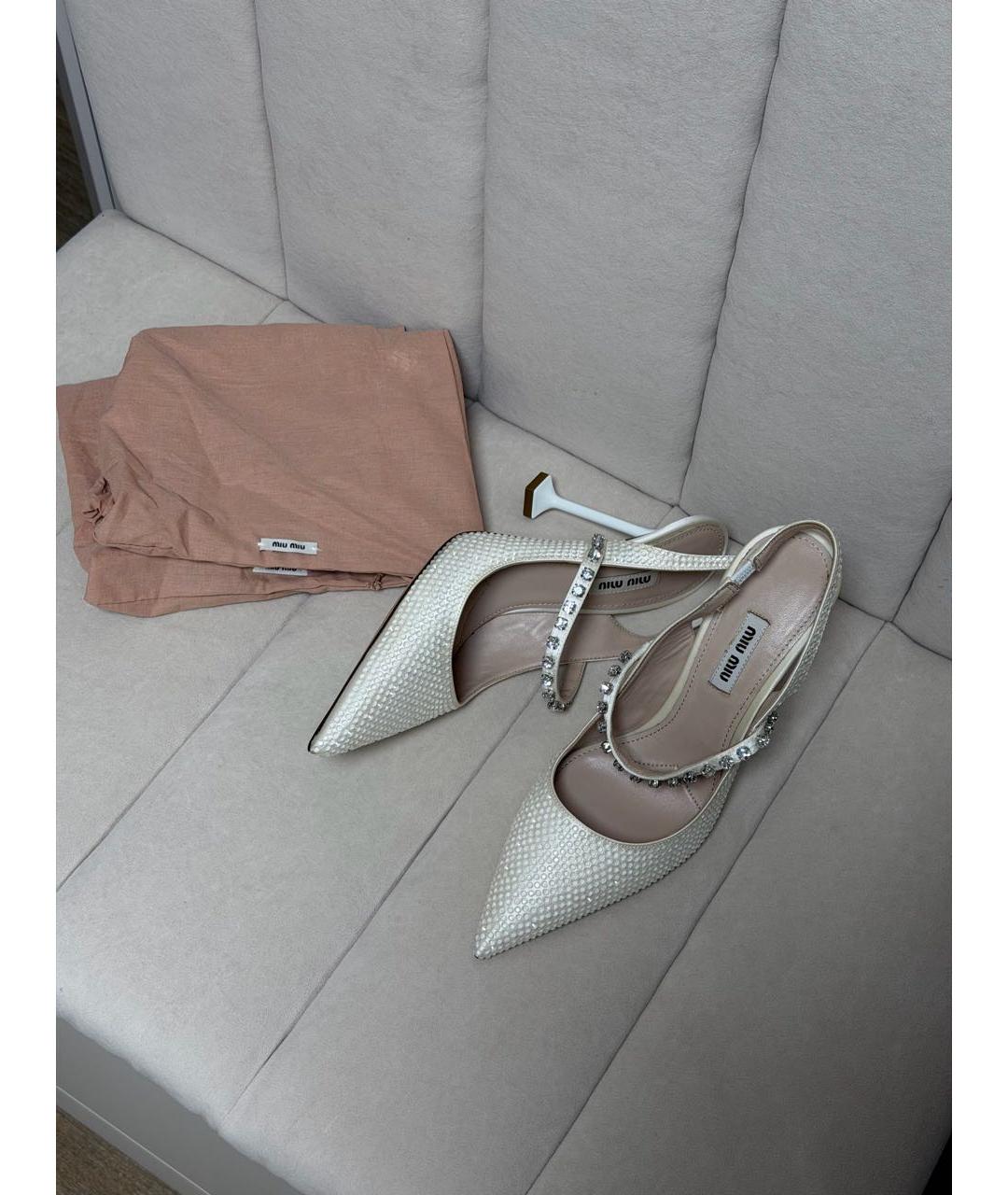 MIU MIU Белые кожаные свадебные туфли на высоком каблуке, фото 8