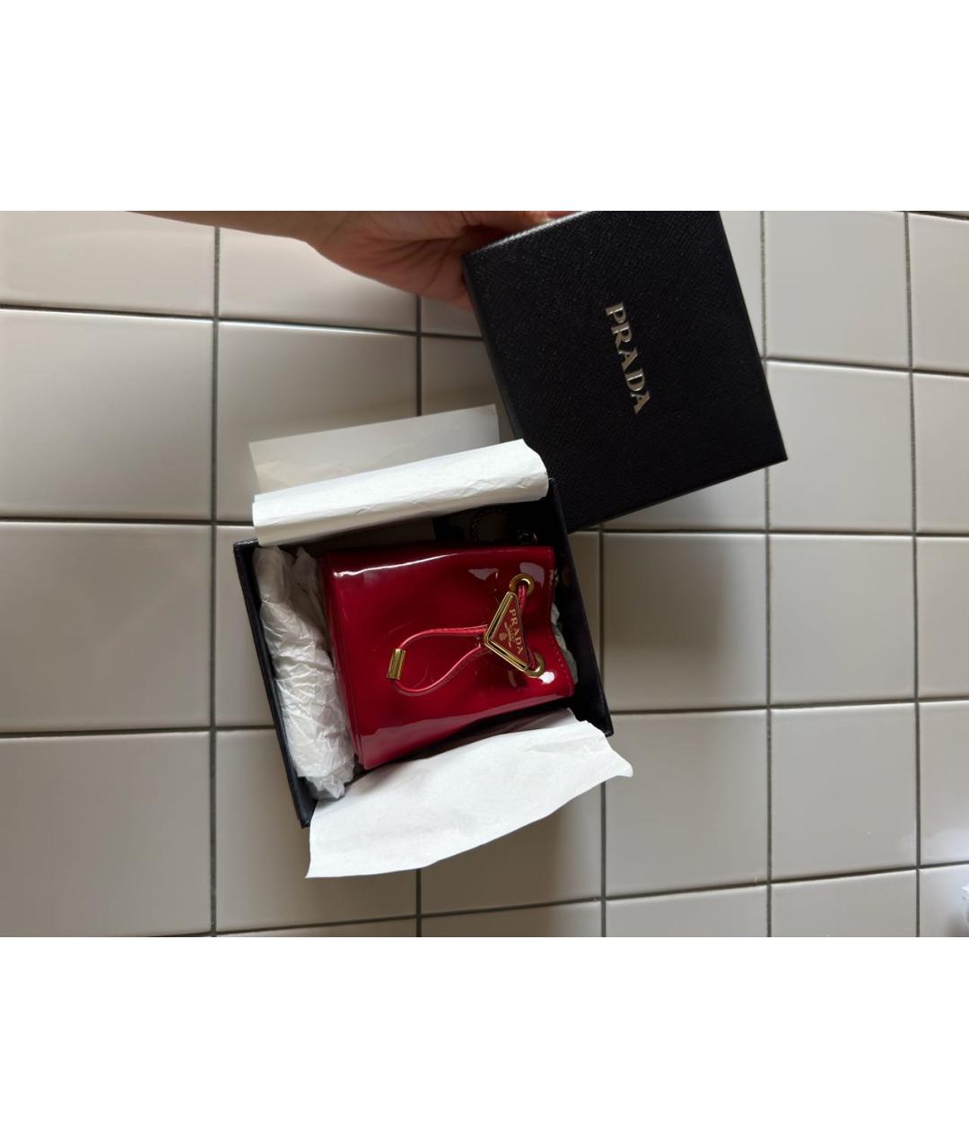 PRADA Красная сумка через плечо из лакированной кожи, фото 4