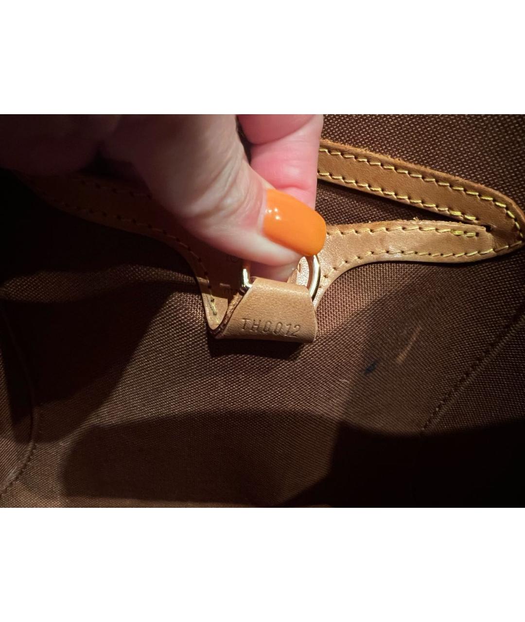 LOUIS VUITTON Коричневая кожаная сумка с короткими ручками, фото 3