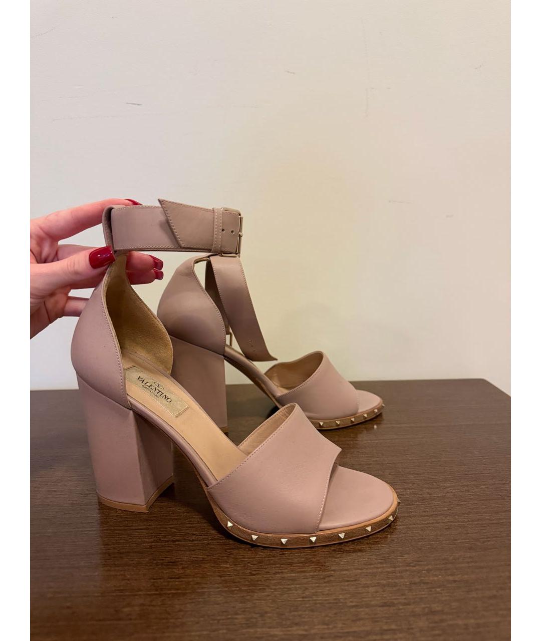 VALENTINO Коралловые кожаные босоножки, фото 5
