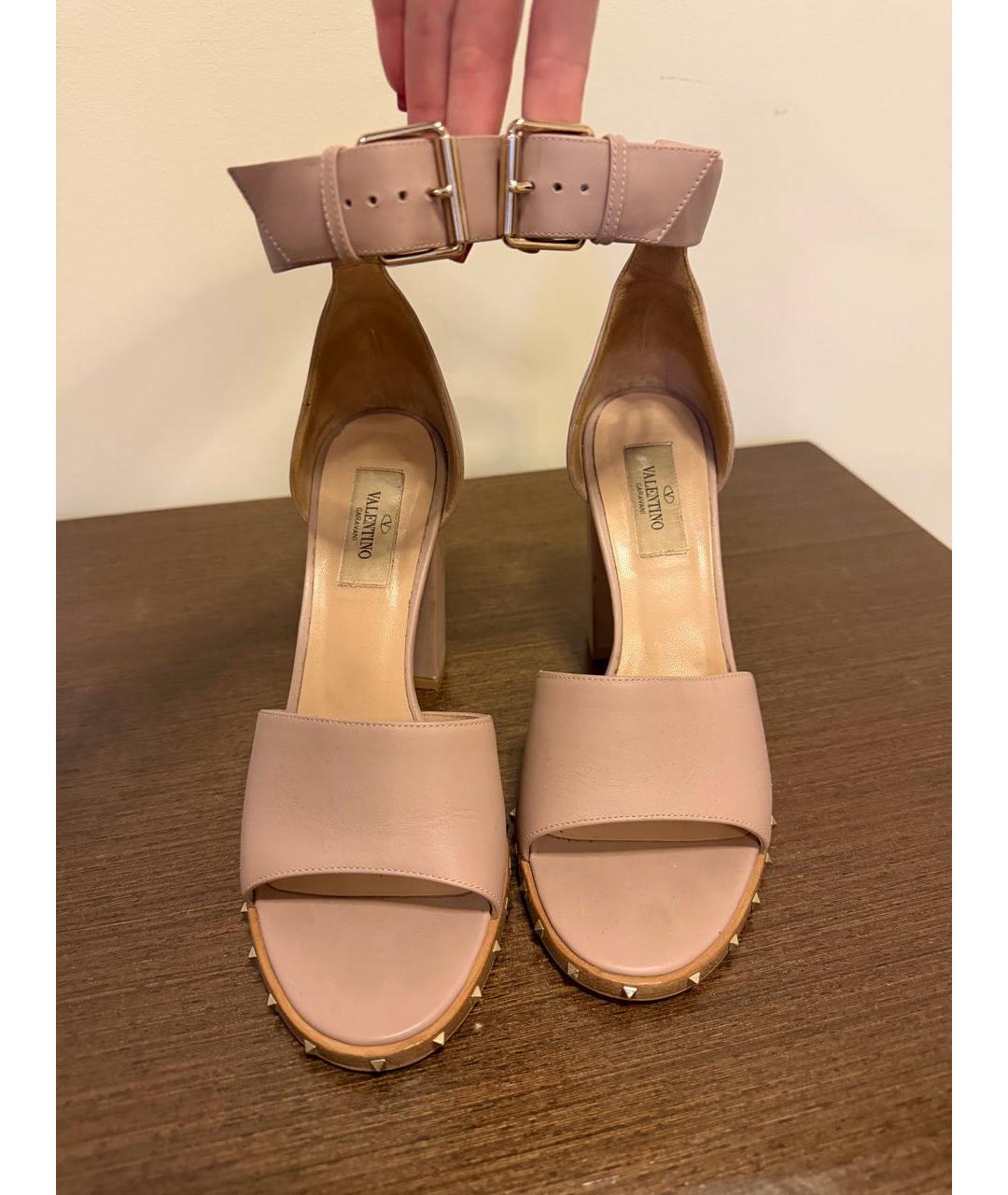 VALENTINO Коралловые кожаные босоножки, фото 2