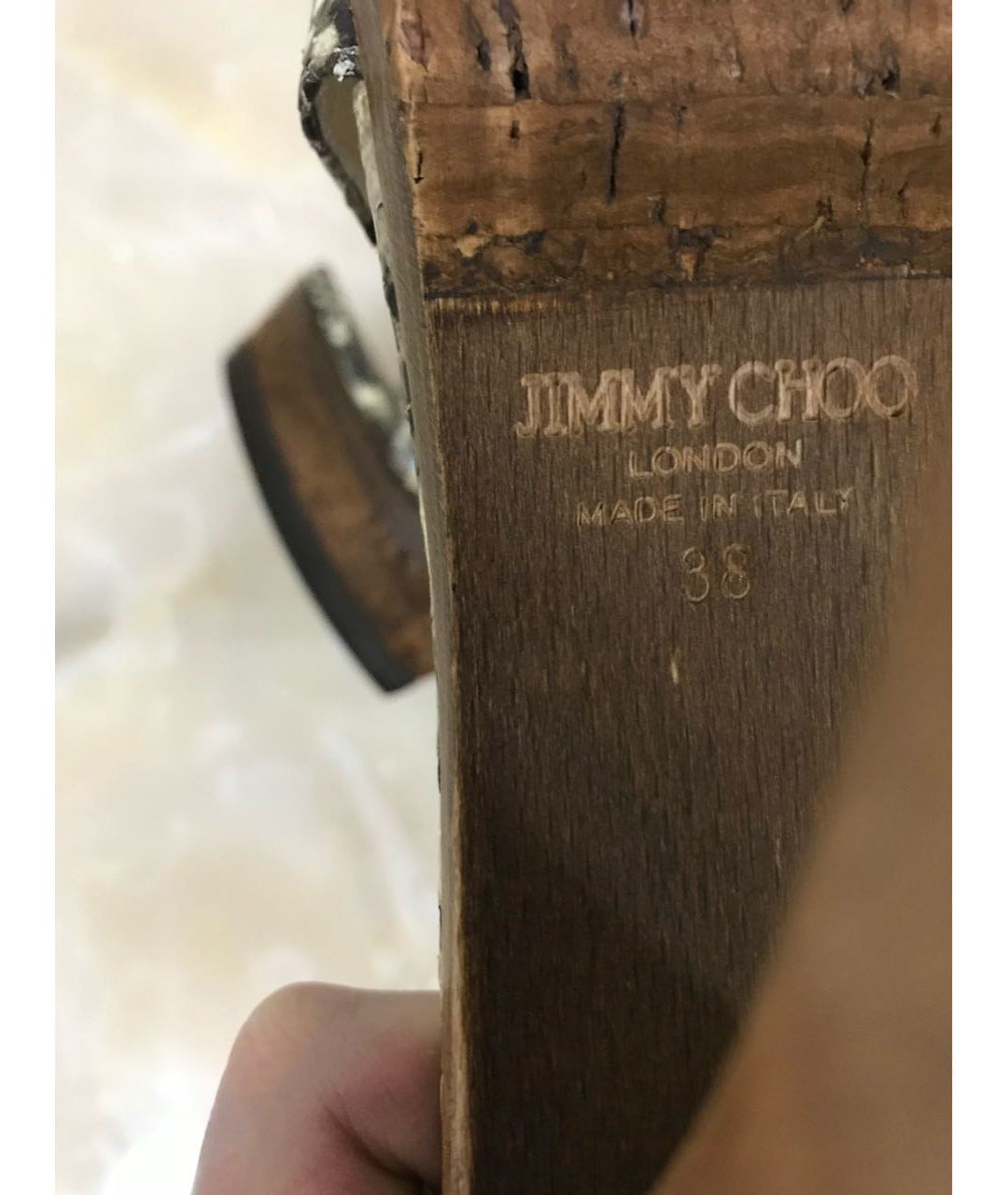 JIMMY CHOO Бежевые босоножки из экзотической кожи, фото 7
