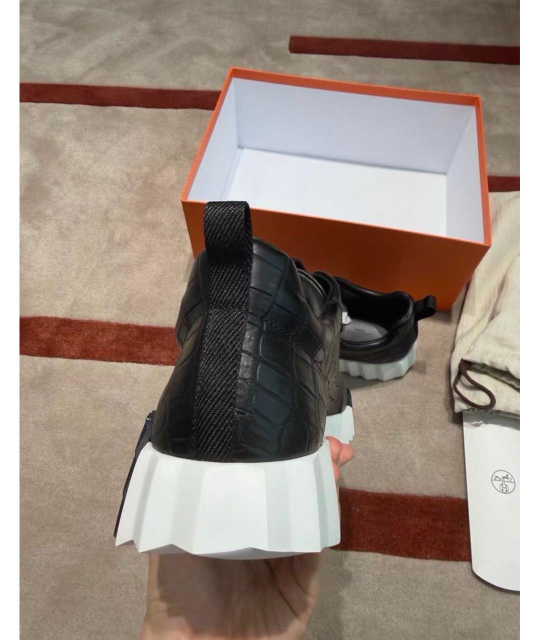 HERMES Черные низкие кроссовки / кеды из кожи аллигатора, фото 5