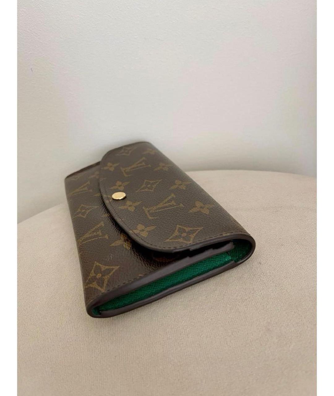 LOUIS VUITTON Зеленый кожаный кошелек, фото 2