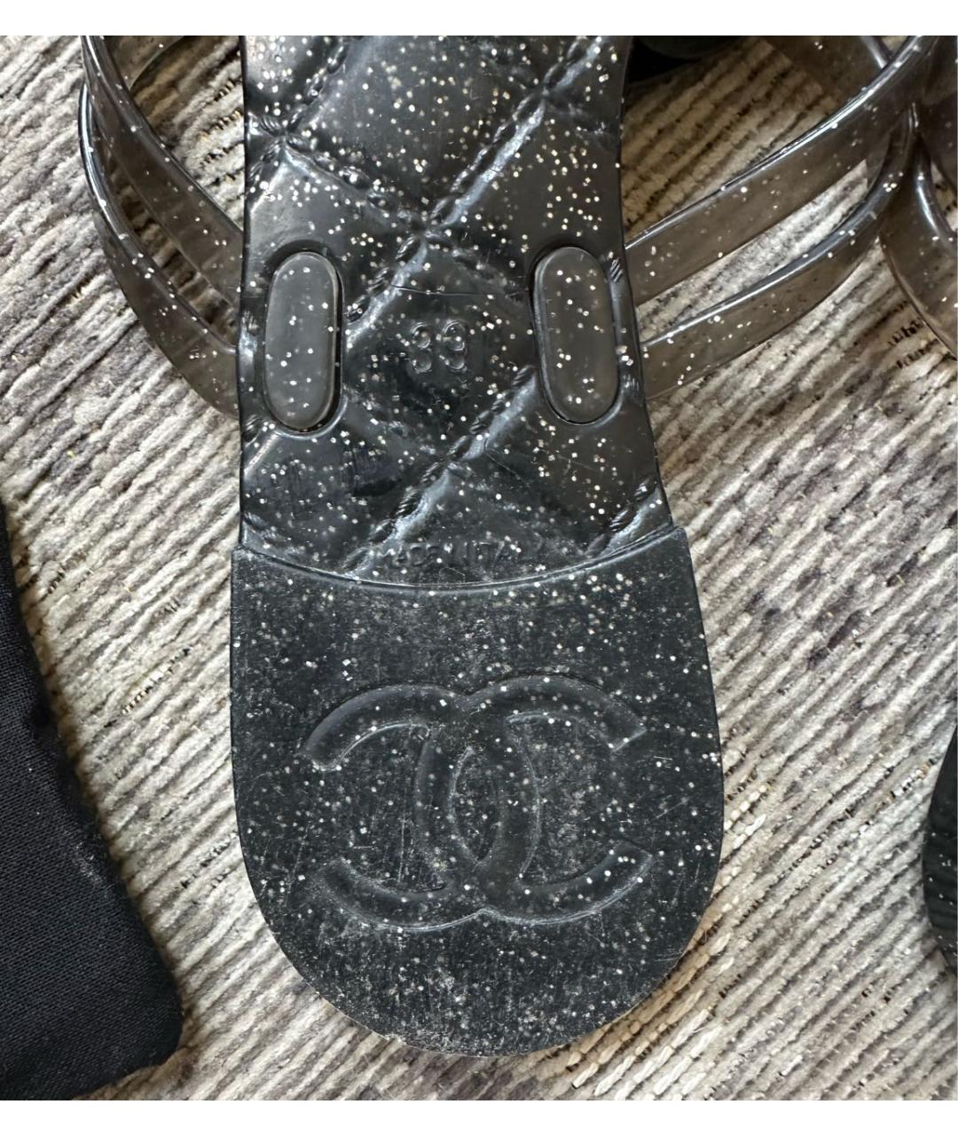 CHANEL Черные резиновые босоножки, фото 7