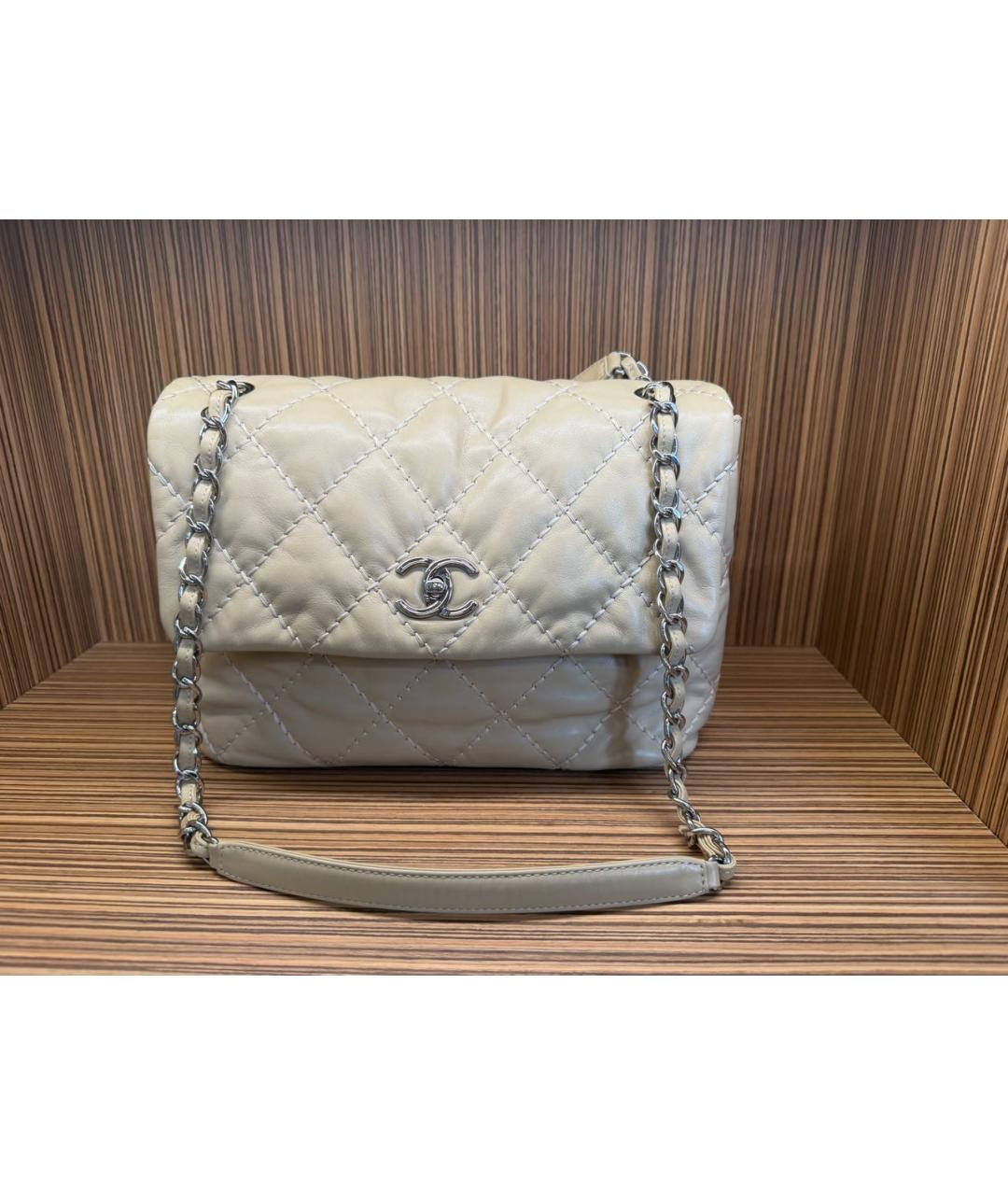 CHANEL Бежевая кожаная сумка через плечо, фото 9
