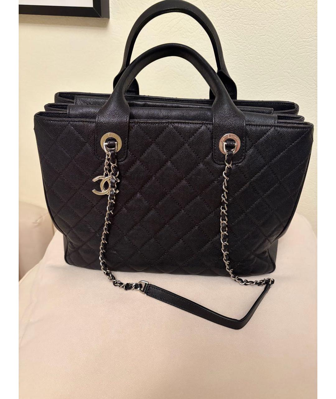 CHANEL Черная кожаная сумка с короткими ручками, фото 6