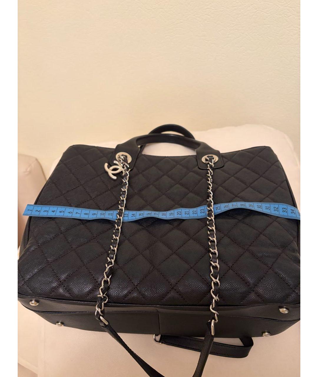 CHANEL Черная кожаная сумка с короткими ручками, фото 3