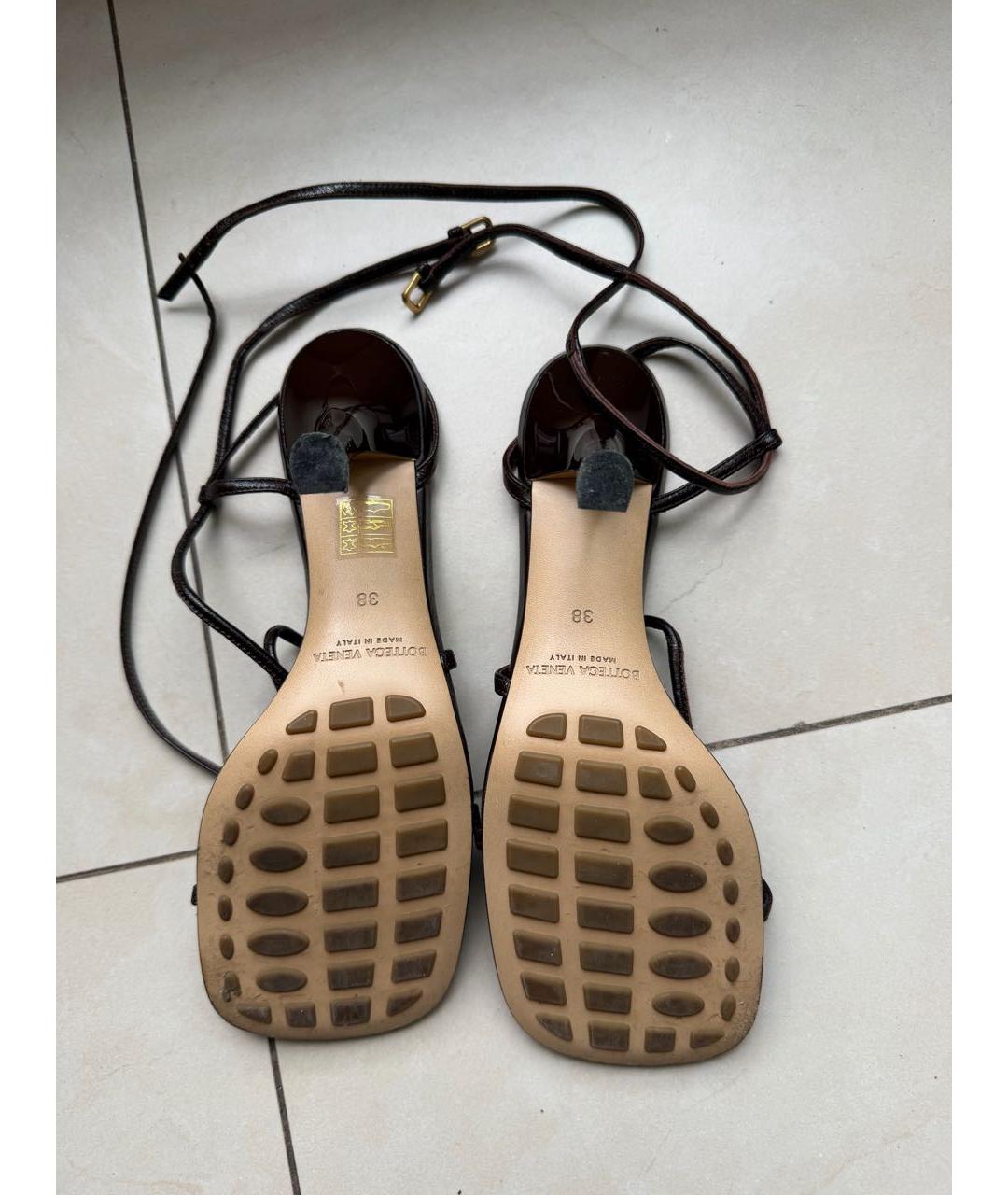 BOTTEGA VENETA Коричневые кожаные босоножки, фото 4
