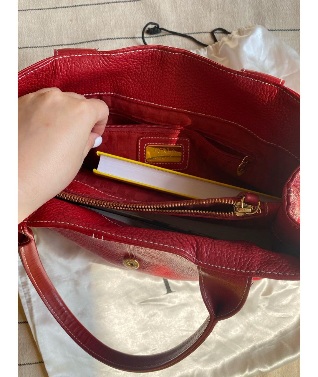 FURLA Красная кожаная сумка с короткими ручками, фото 4