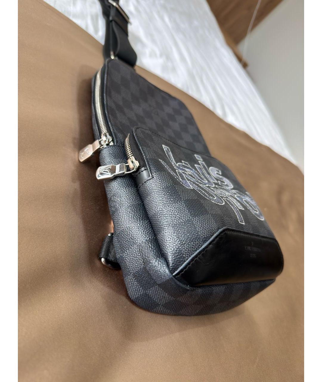 LOUIS VUITTON Серая поясная сумка, фото 3