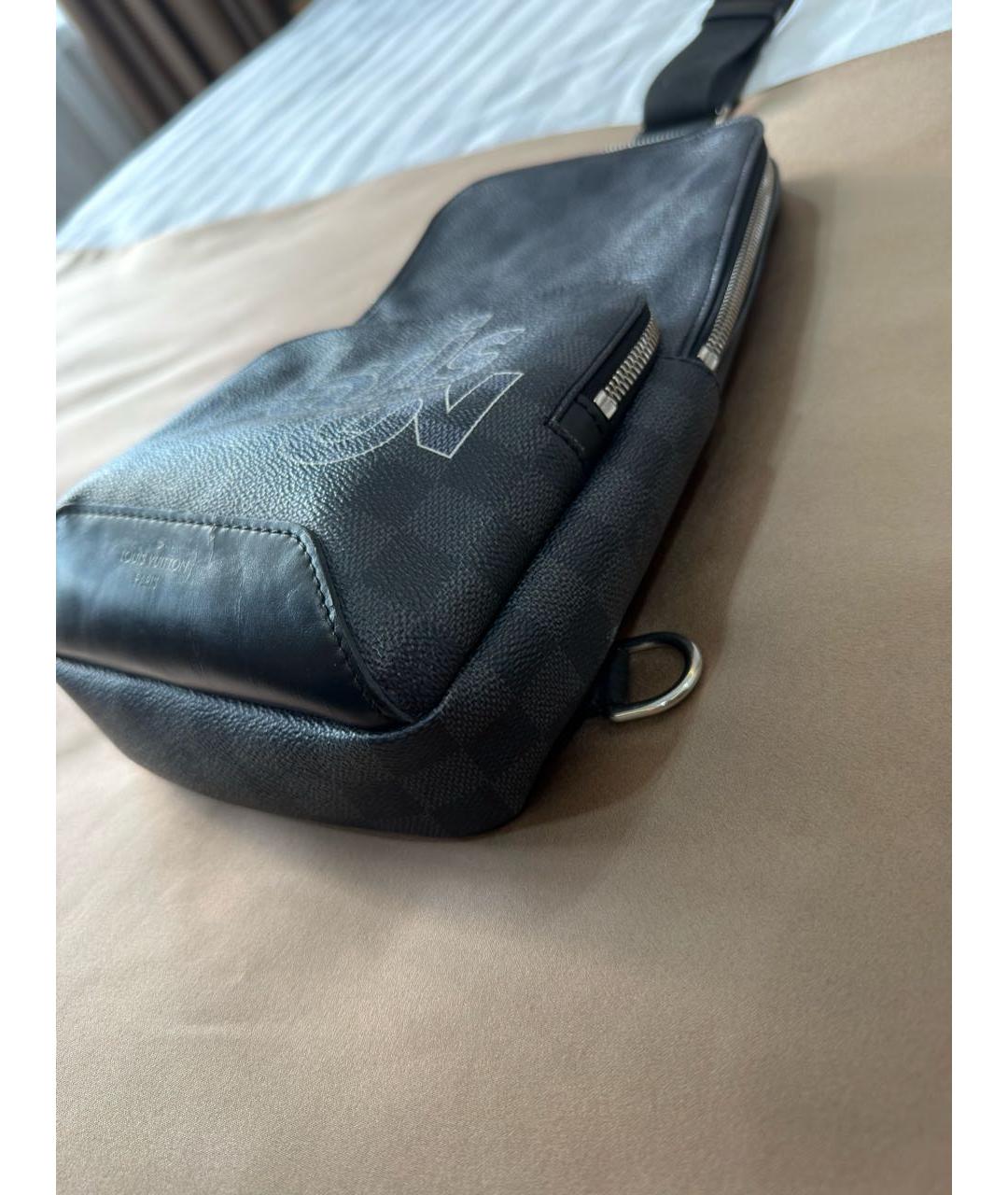 LOUIS VUITTON Серая поясная сумка, фото 4