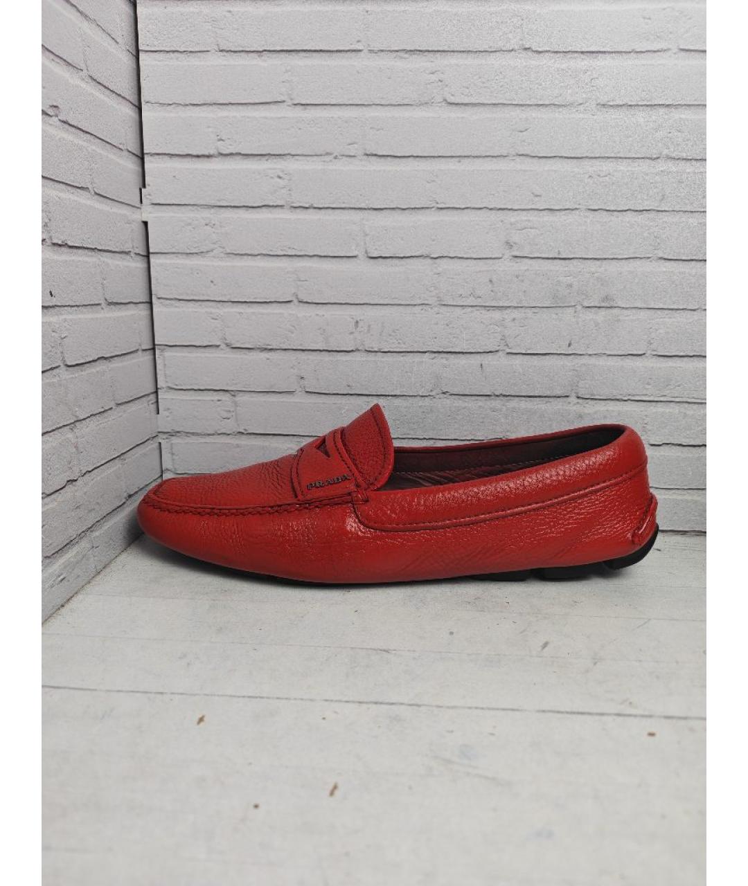 PRADA Красные кожаные мокасины, фото 6