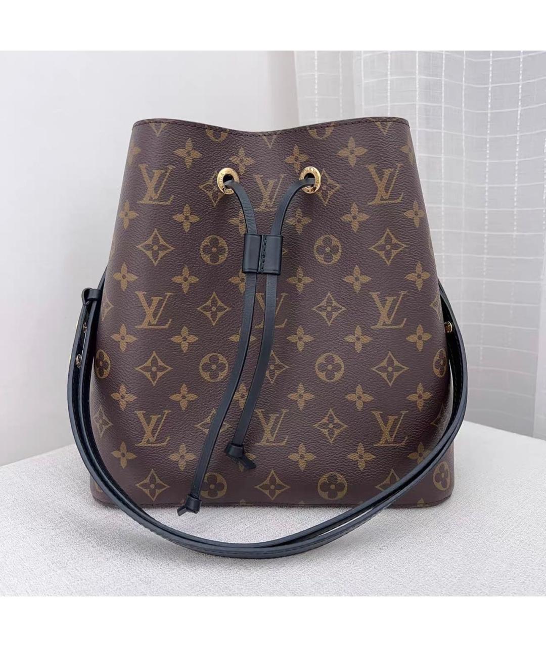 LOUIS VUITTON Черная кожаная сумка через плечо, фото 9