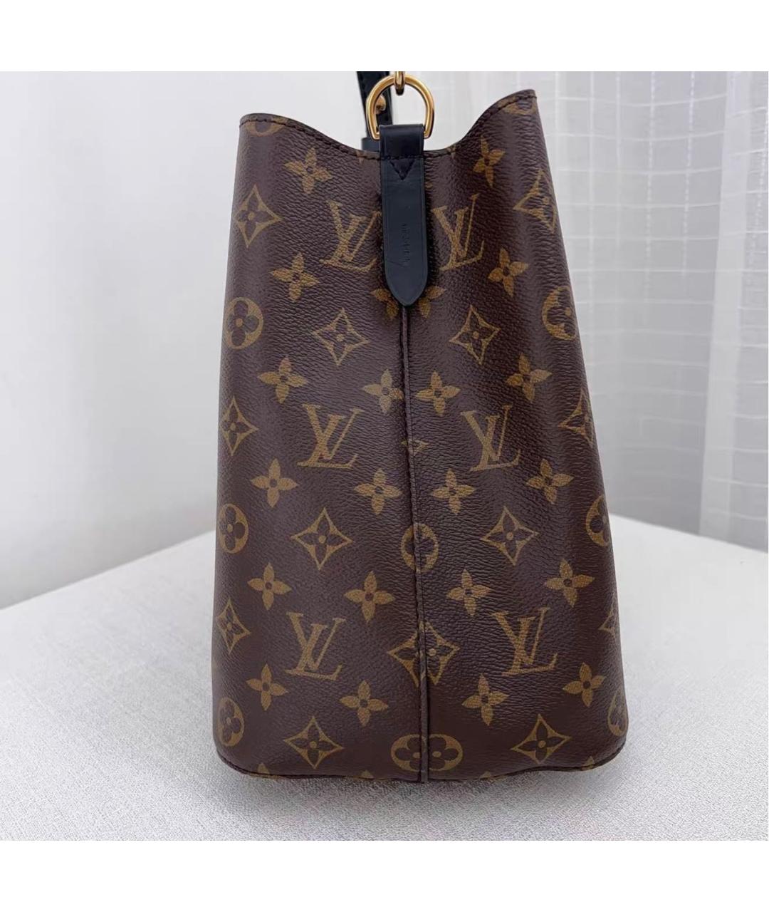 LOUIS VUITTON Черная кожаная сумка через плечо, фото 3