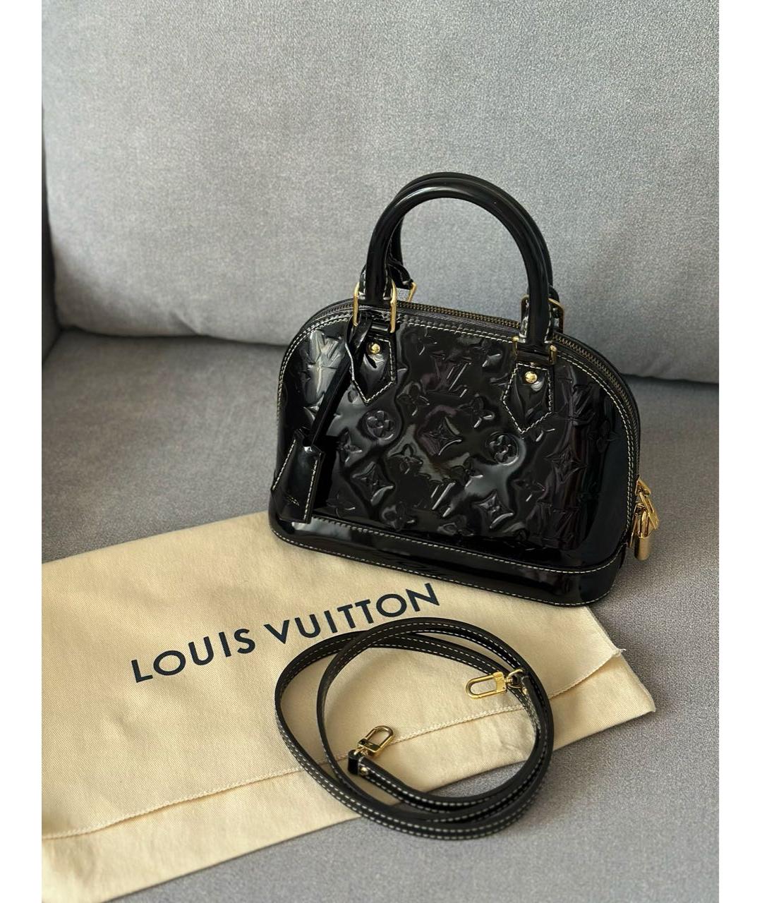 LOUIS VUITTON Черная сумка через плечо из лакированной кожи, фото 2