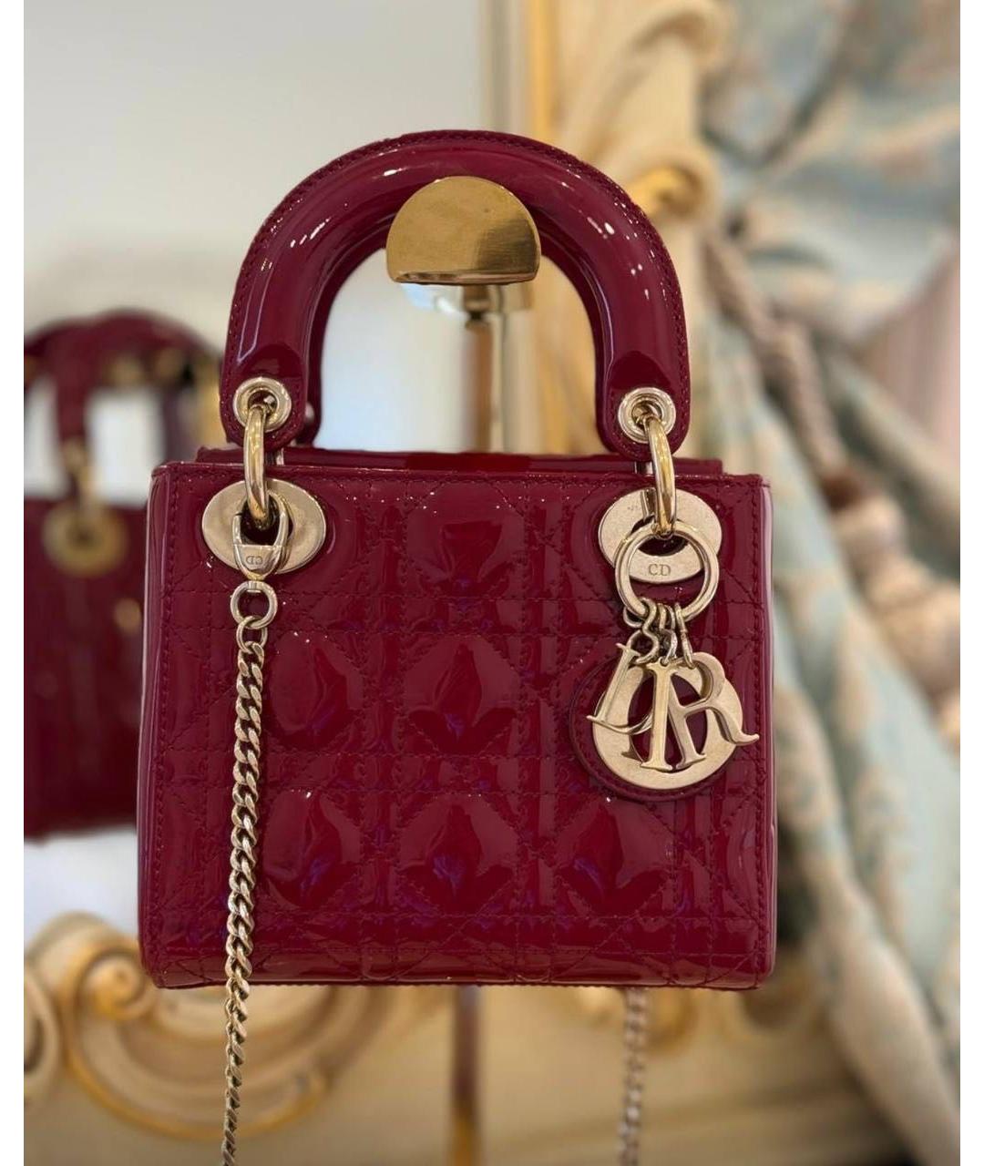 CHRISTIAN DIOR Бордовая сумка с короткими ручками из лакированной кожи, фото 2
