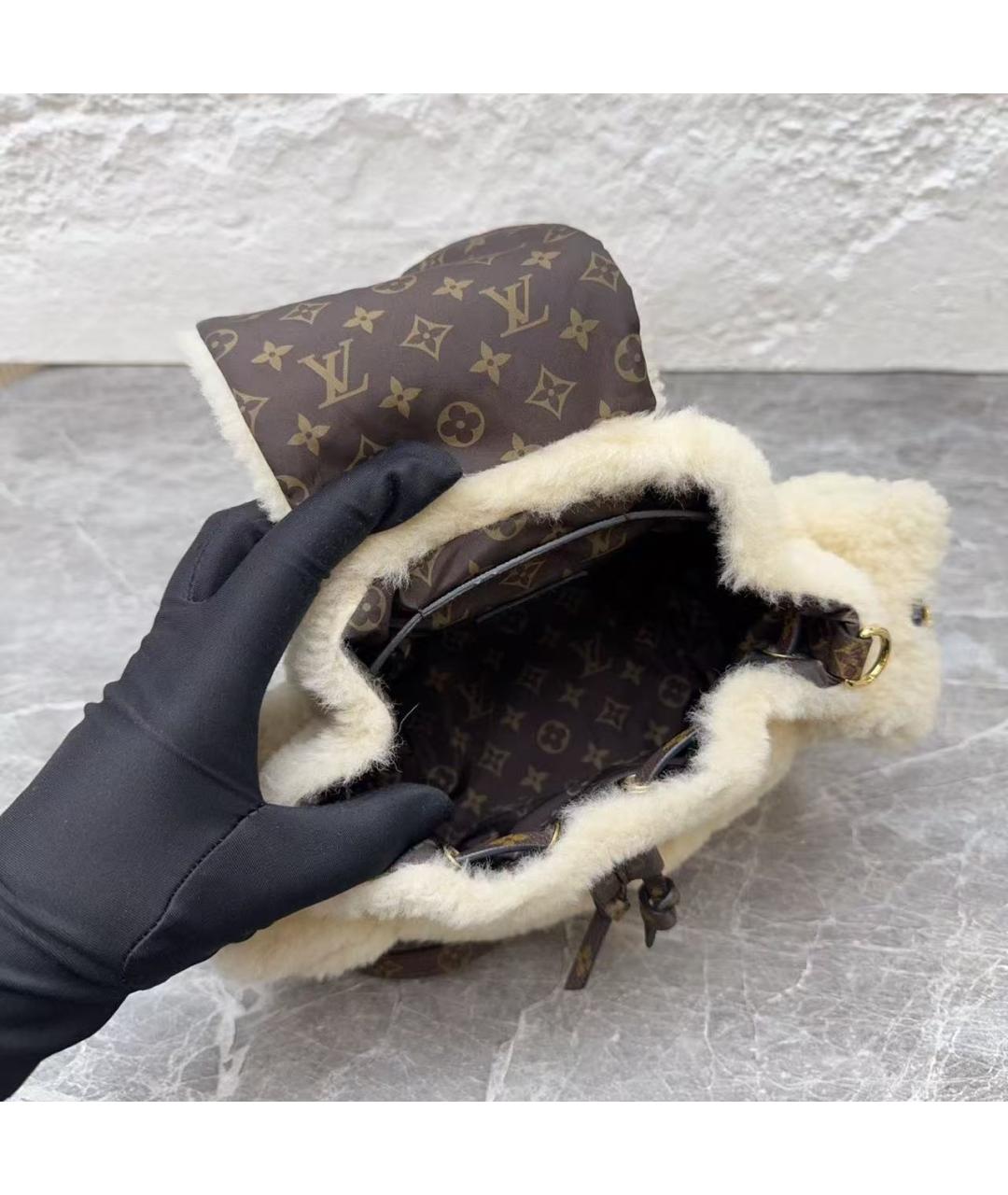 LOUIS VUITTON Рюкзак, фото 6