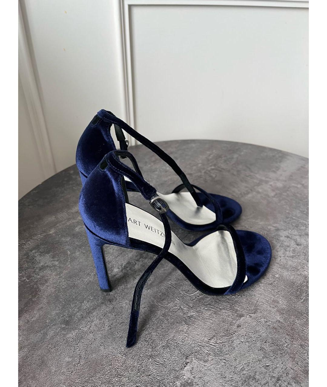 STUART WEITZMAN Синие бархатные босоножки, фото 5
