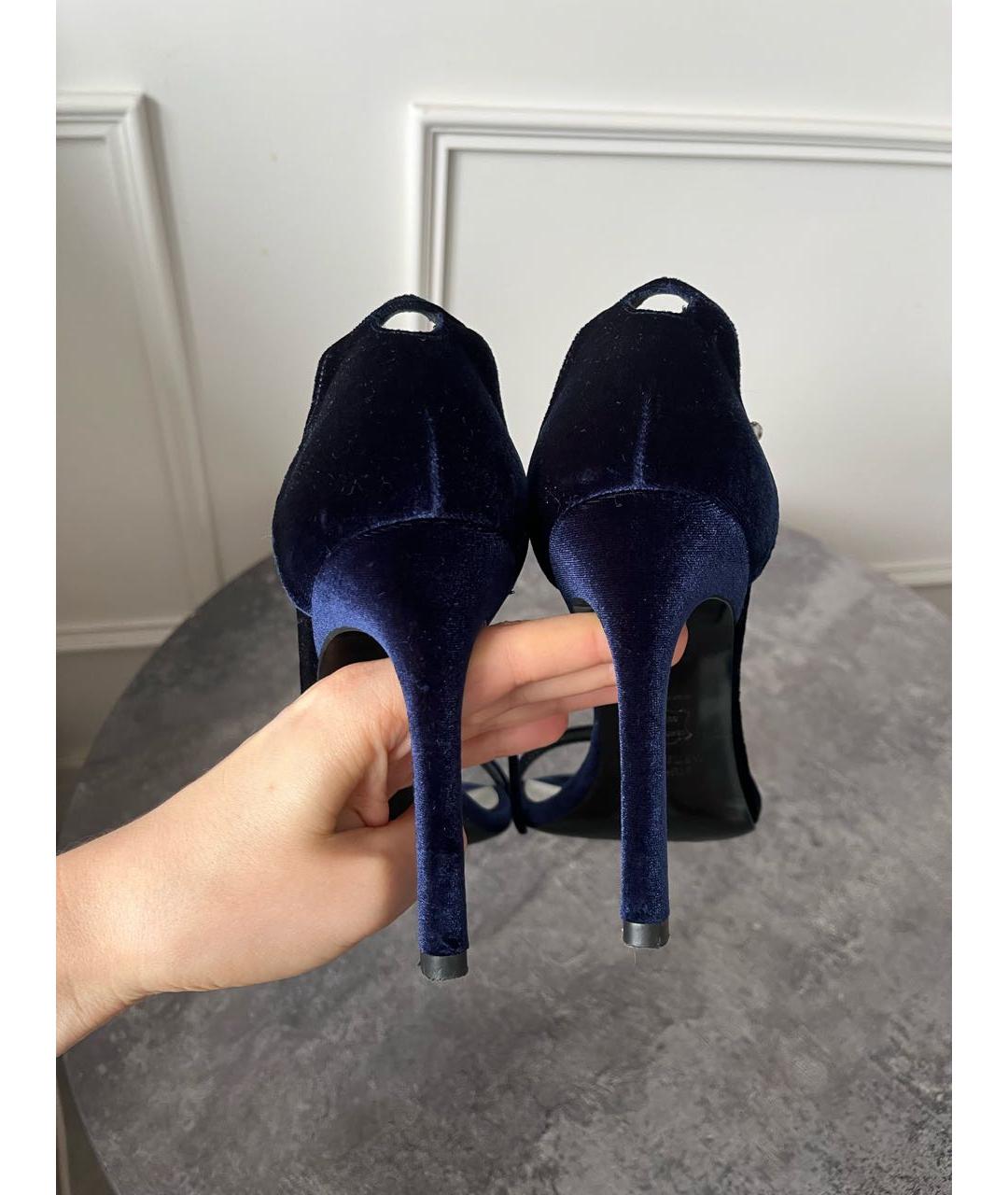 STUART WEITZMAN Синие бархатные босоножки, фото 4