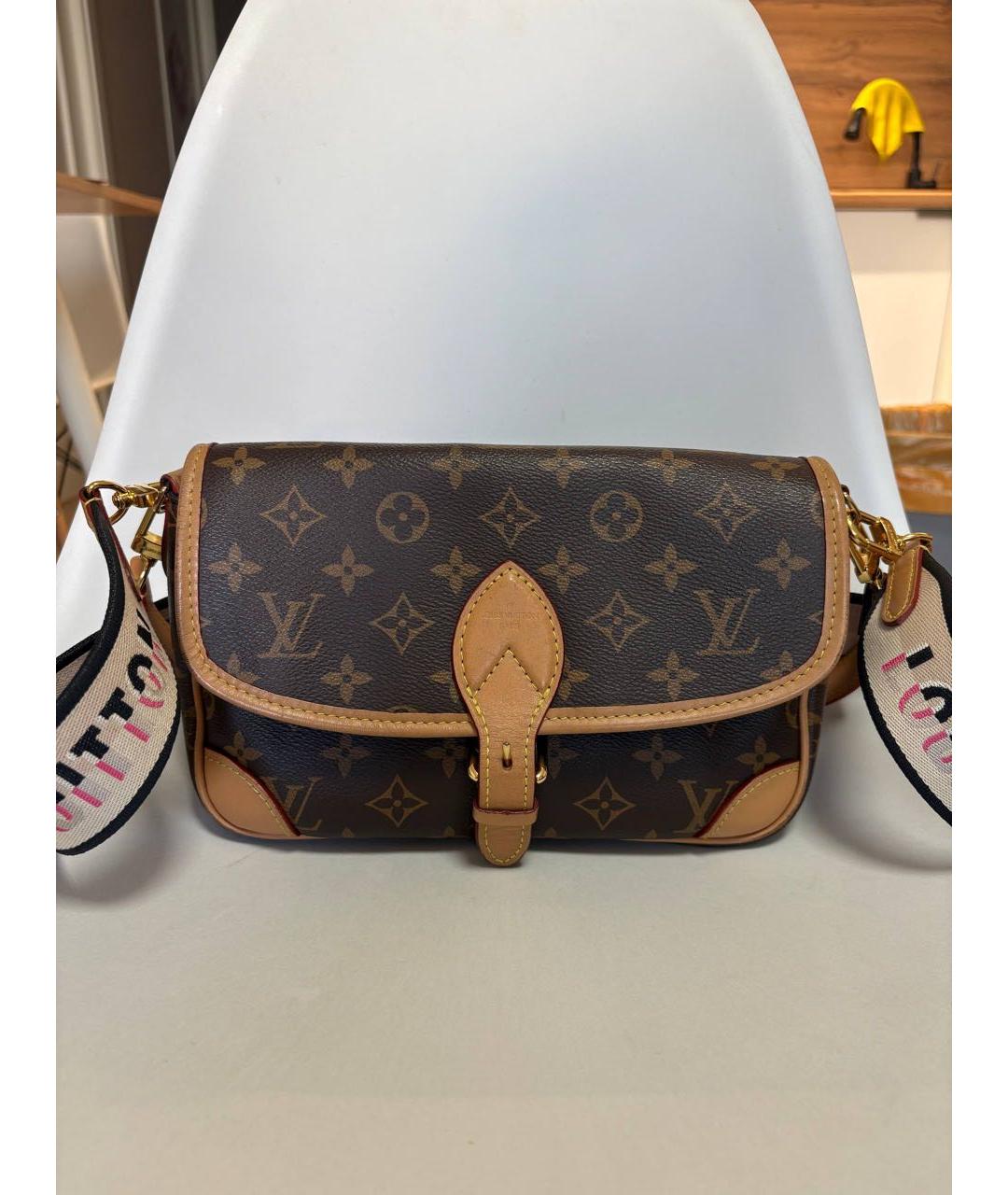 LOUIS VUITTON Коричневая сумка через плечо из канвы, фото 6