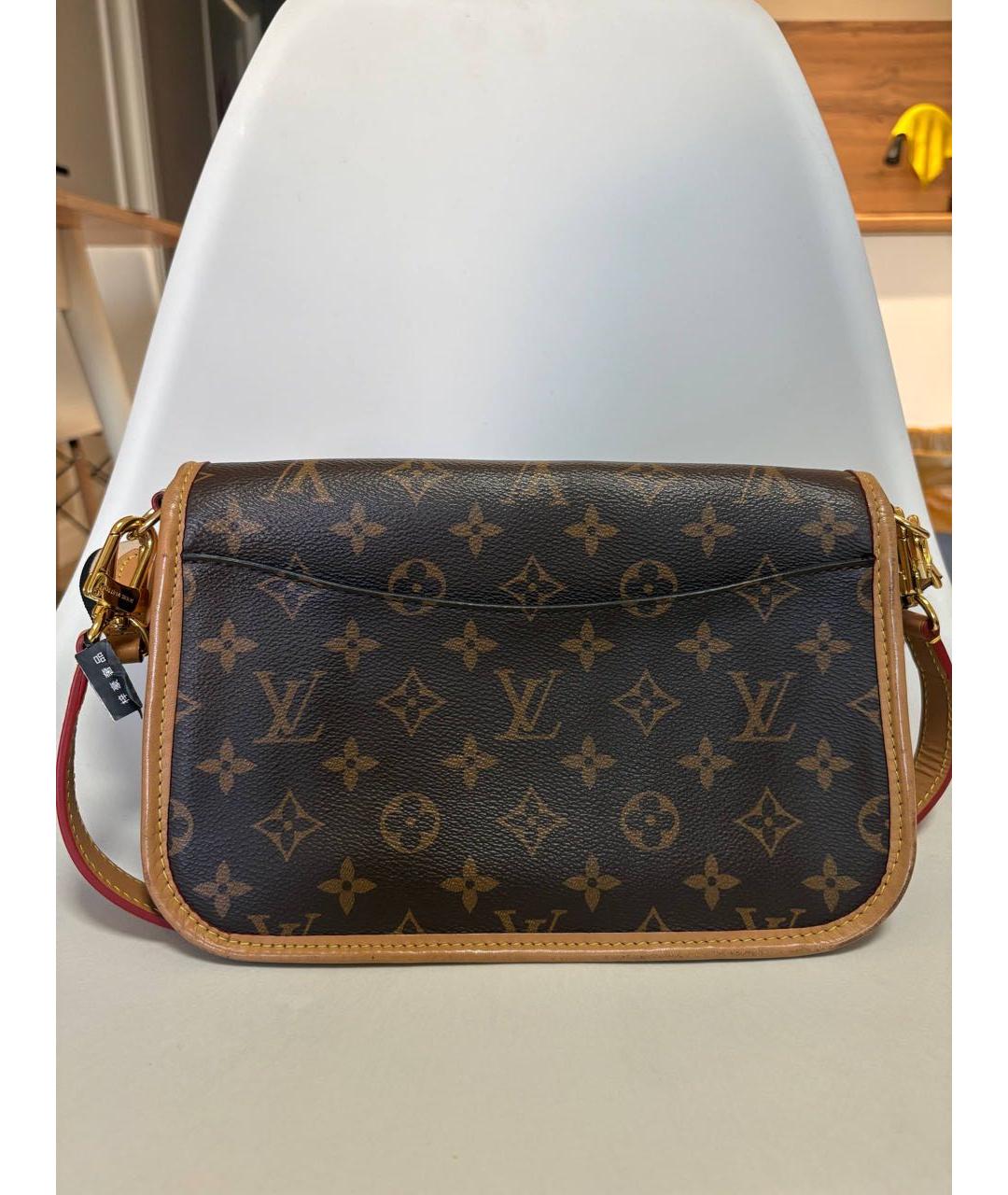 LOUIS VUITTON Коричневая сумка через плечо из канвы, фото 2