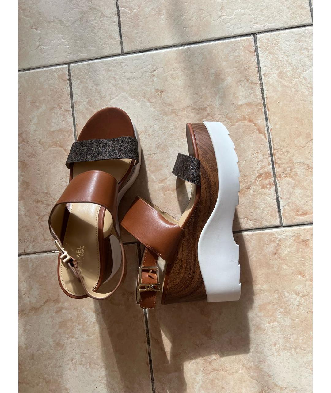MICHAEL KORS Коричневые кожаные босоножки, фото 2