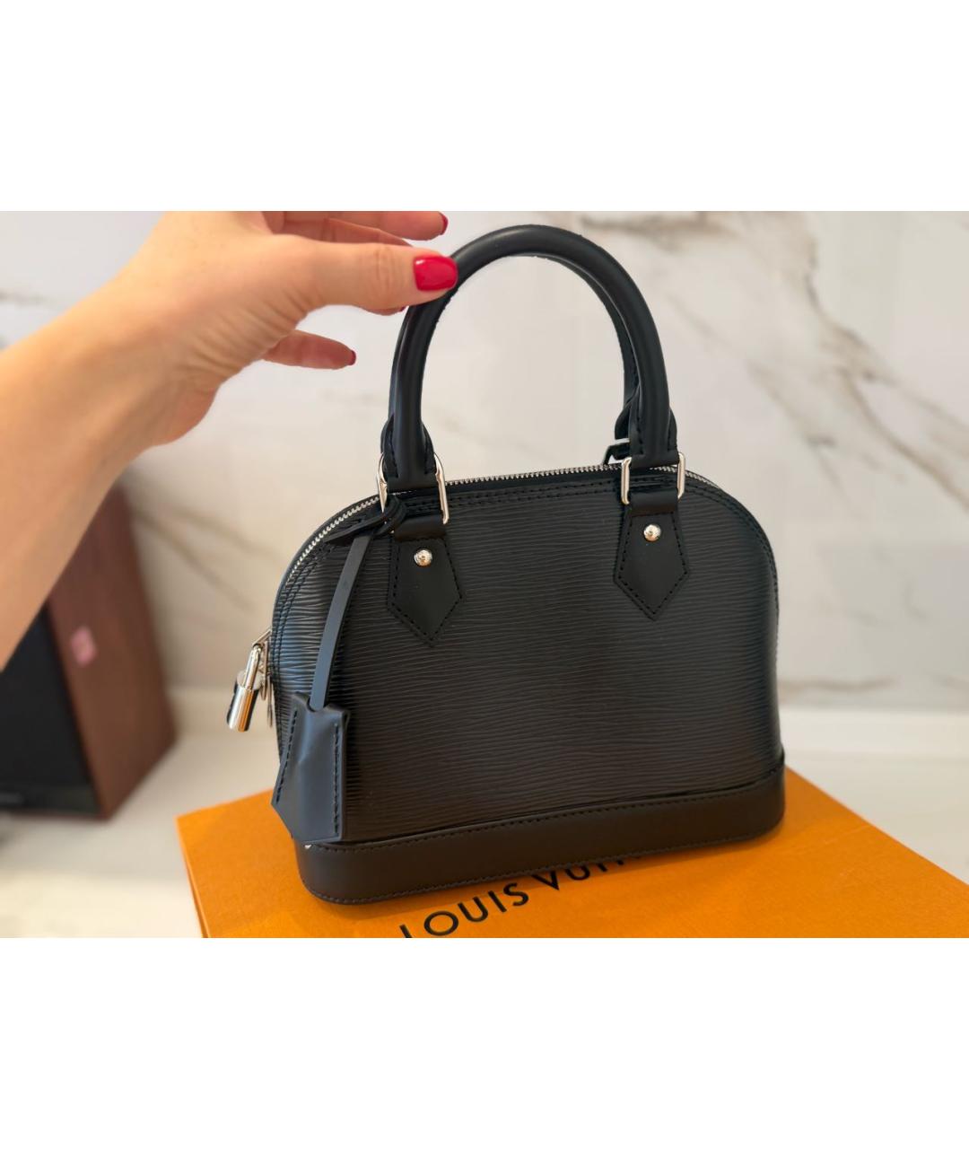 LOUIS VUITTON Черная кожаная сумка с короткими ручками, фото 3