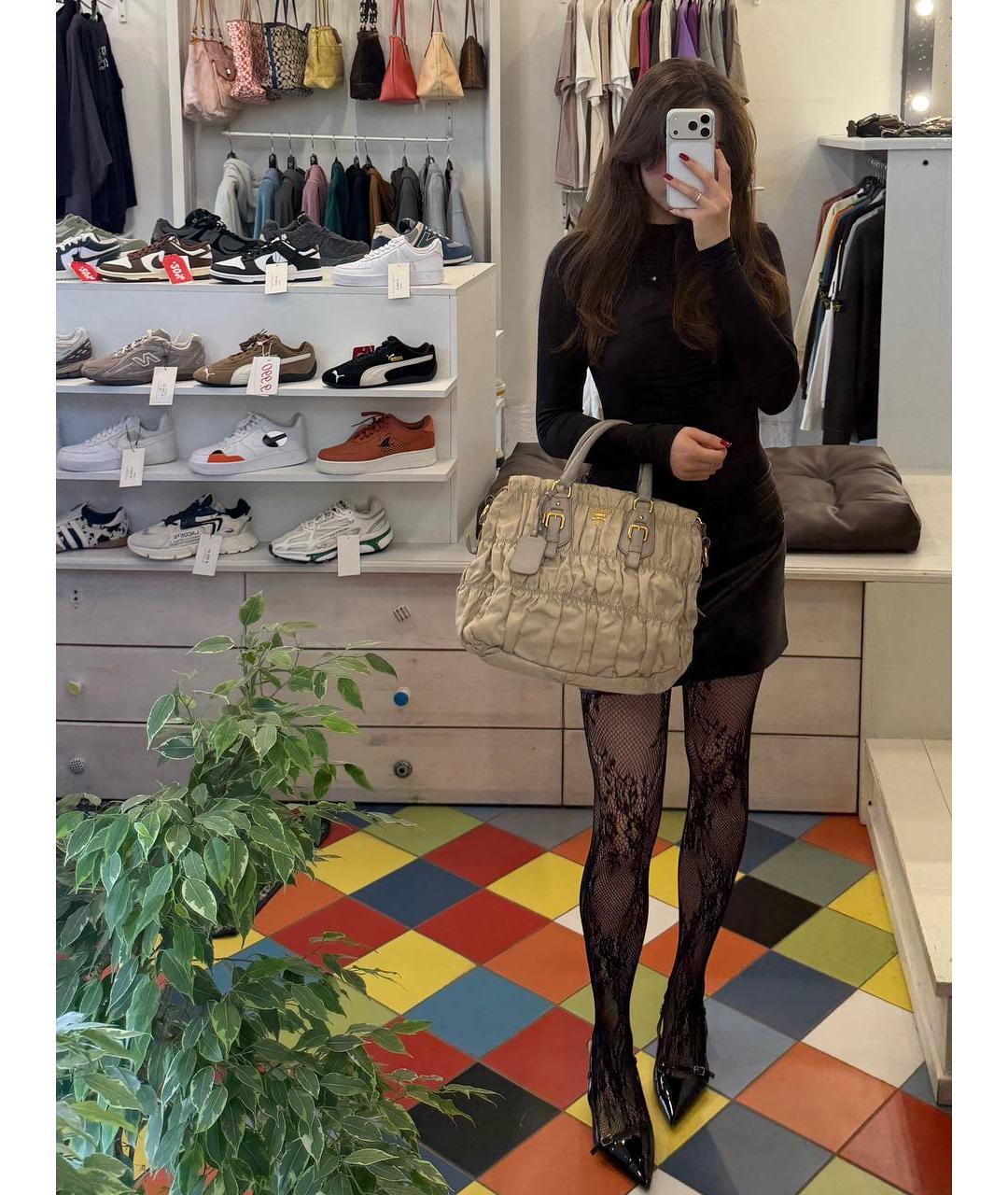 PRADA Бежевая нейлоновая сумка с короткими ручками, фото 7