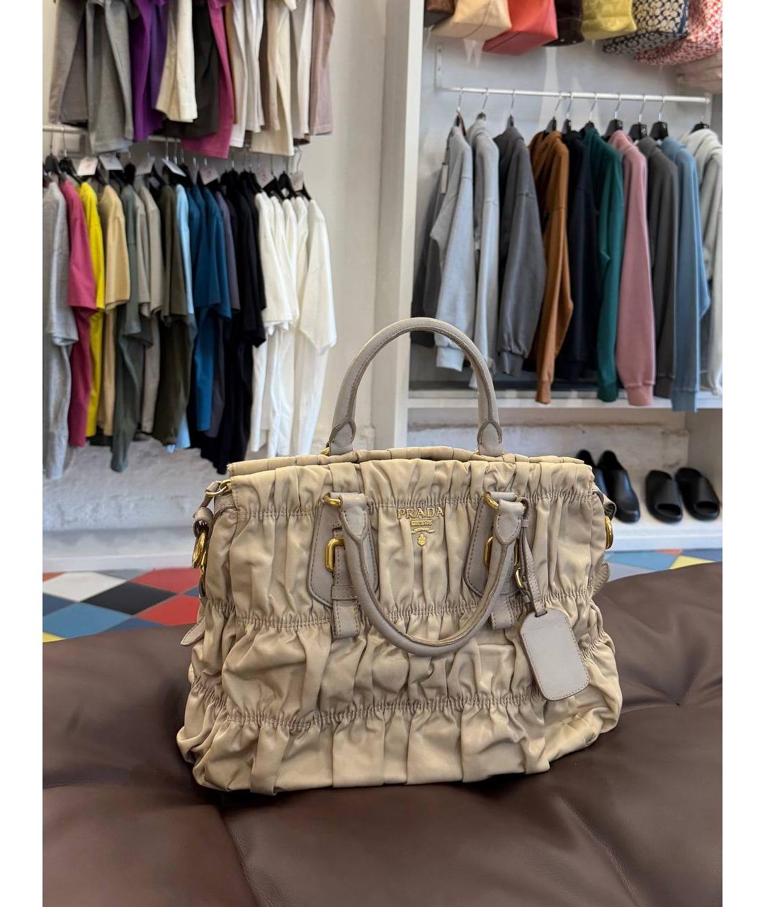 PRADA Бежевая нейлоновая сумка с короткими ручками, фото 8