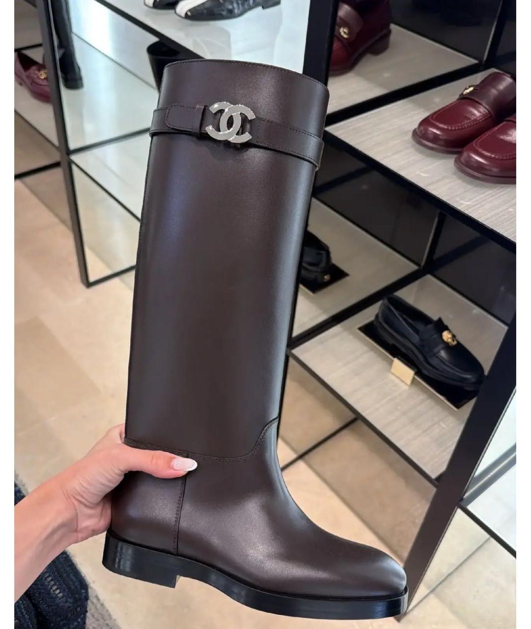 CHANEL Коричневые кожаные сапоги, фото 3