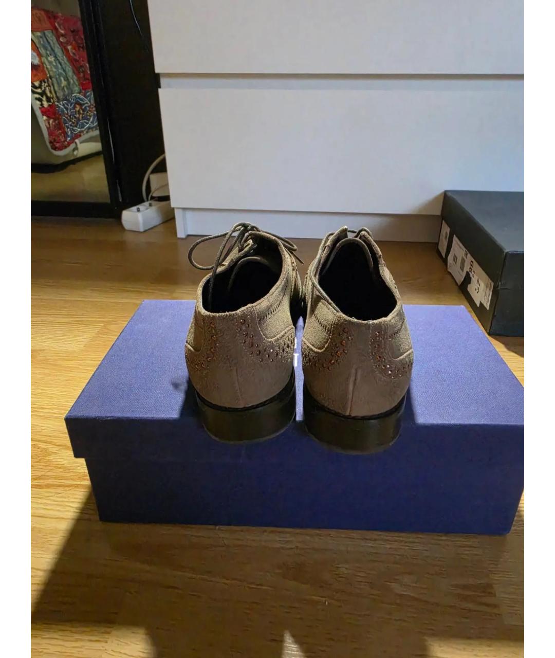 STUART WEITZMAN Горчичные замшевые брогги и оксфорды, фото 4