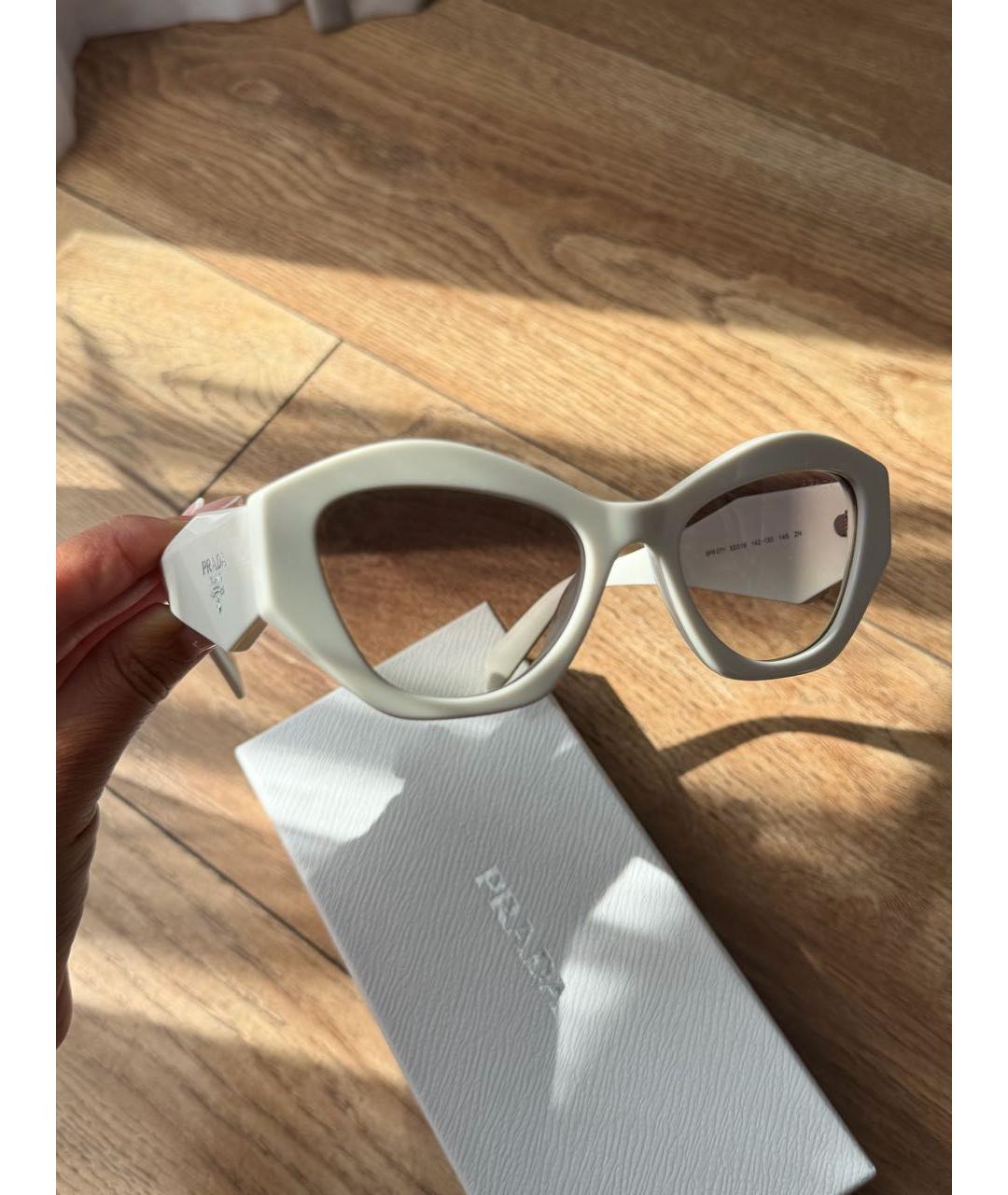 PRADA Белые пластиковые солнцезащитные очки, фото 3