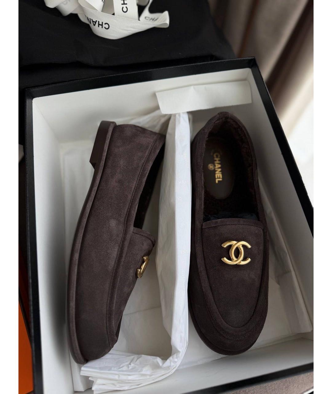 CHANEL Коричневые замшевые лоферы, фото 3