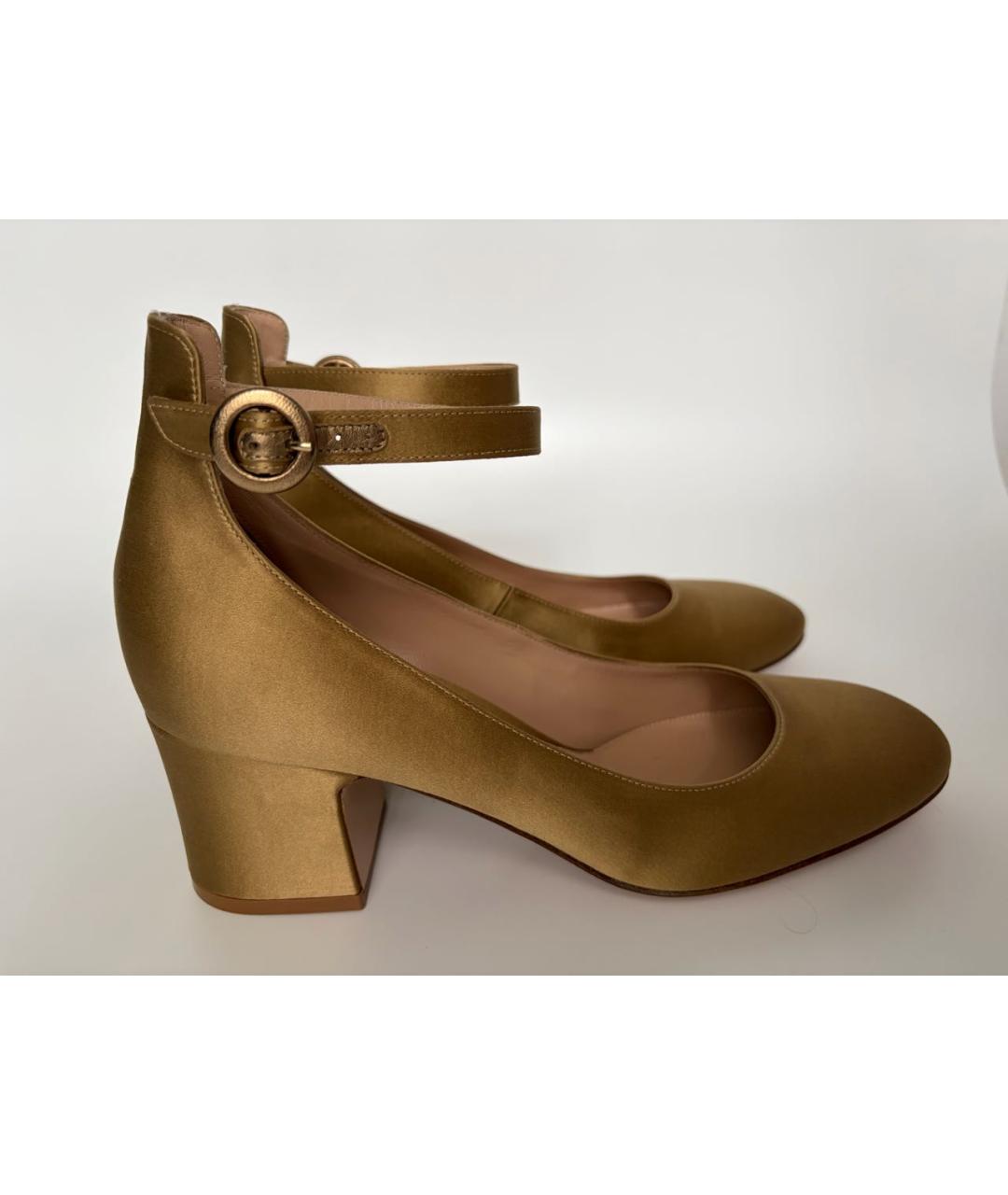 GIANVITO ROSSI Золотые текстильные туфли, фото 7