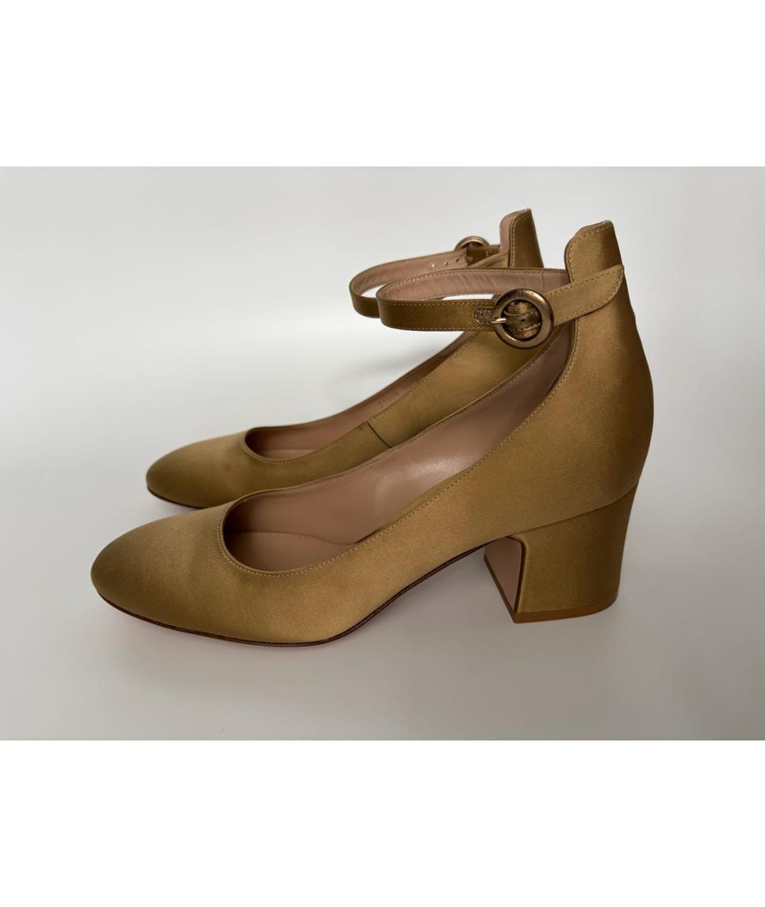 GIANVITO ROSSI Золотые текстильные туфли, фото 5