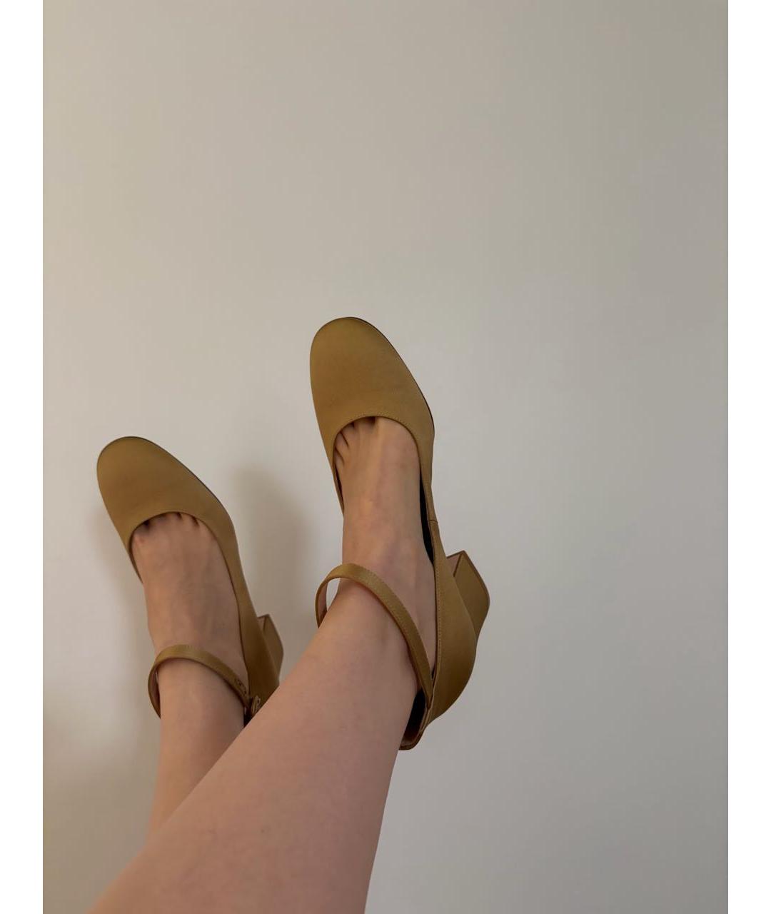 GIANVITO ROSSI Золотые текстильные туфли, фото 3