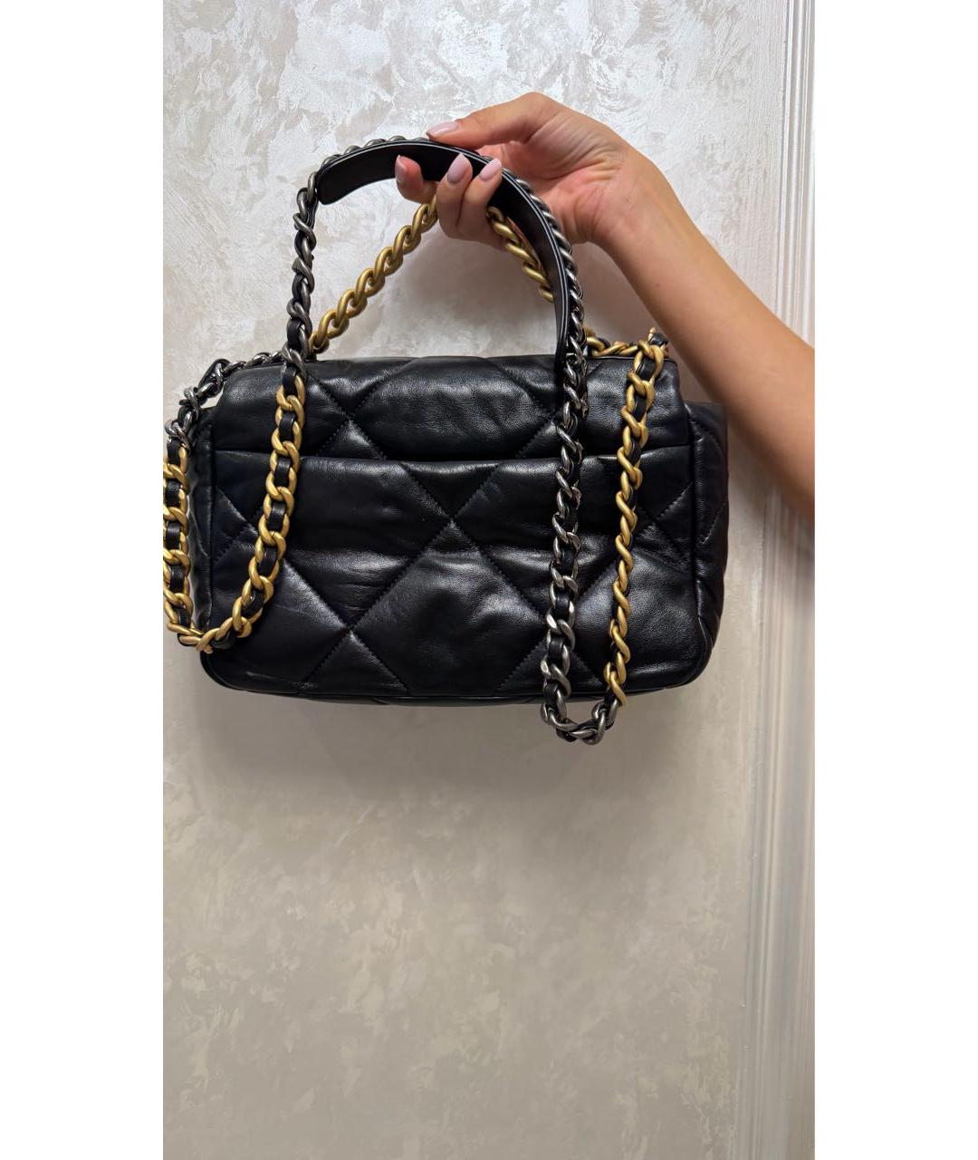 CHANEL Черная кожаная сумка с короткими ручками, фото 3