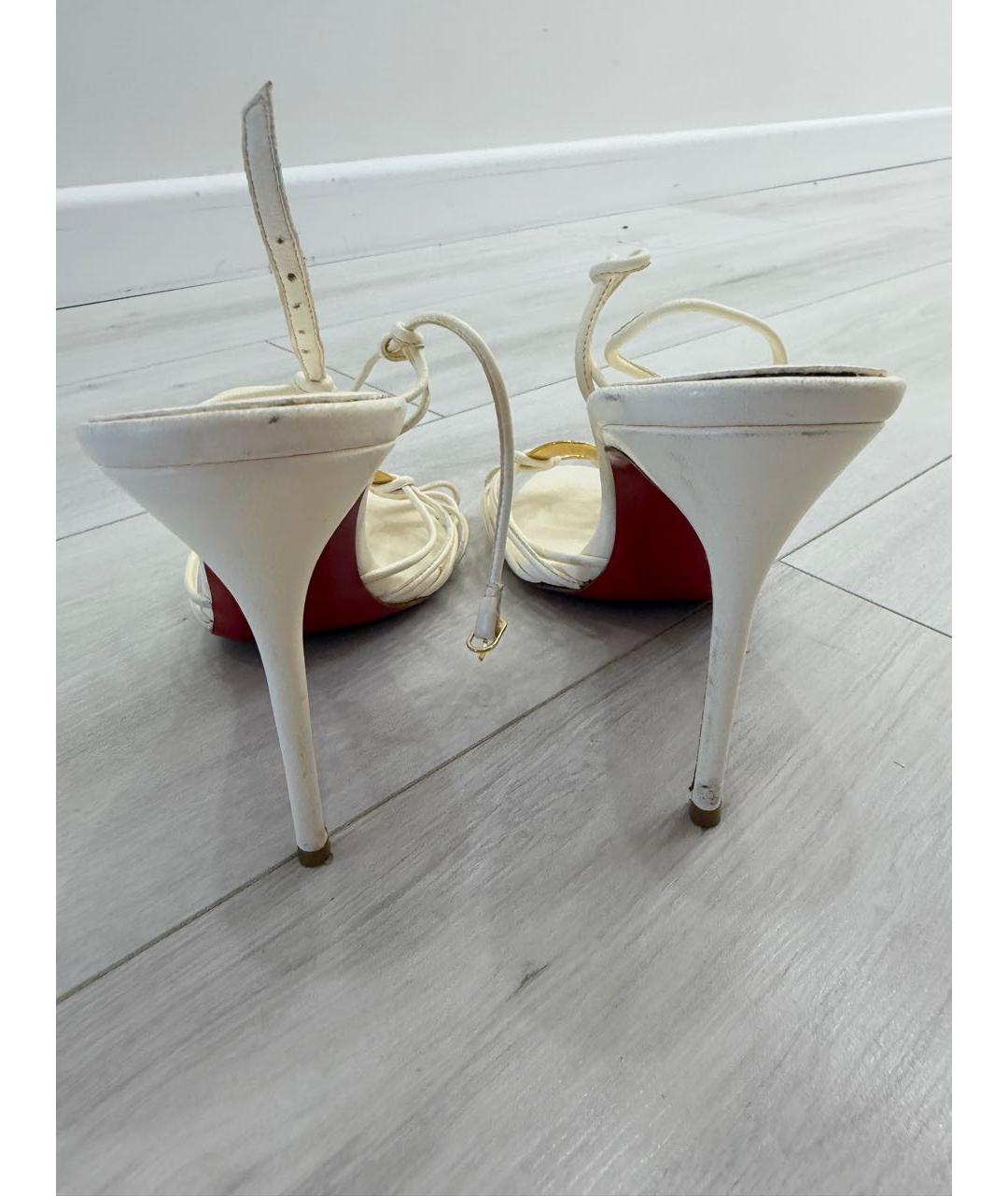 CHRISTIAN LOUBOUTIN Белые кожаные босоножки, фото 4